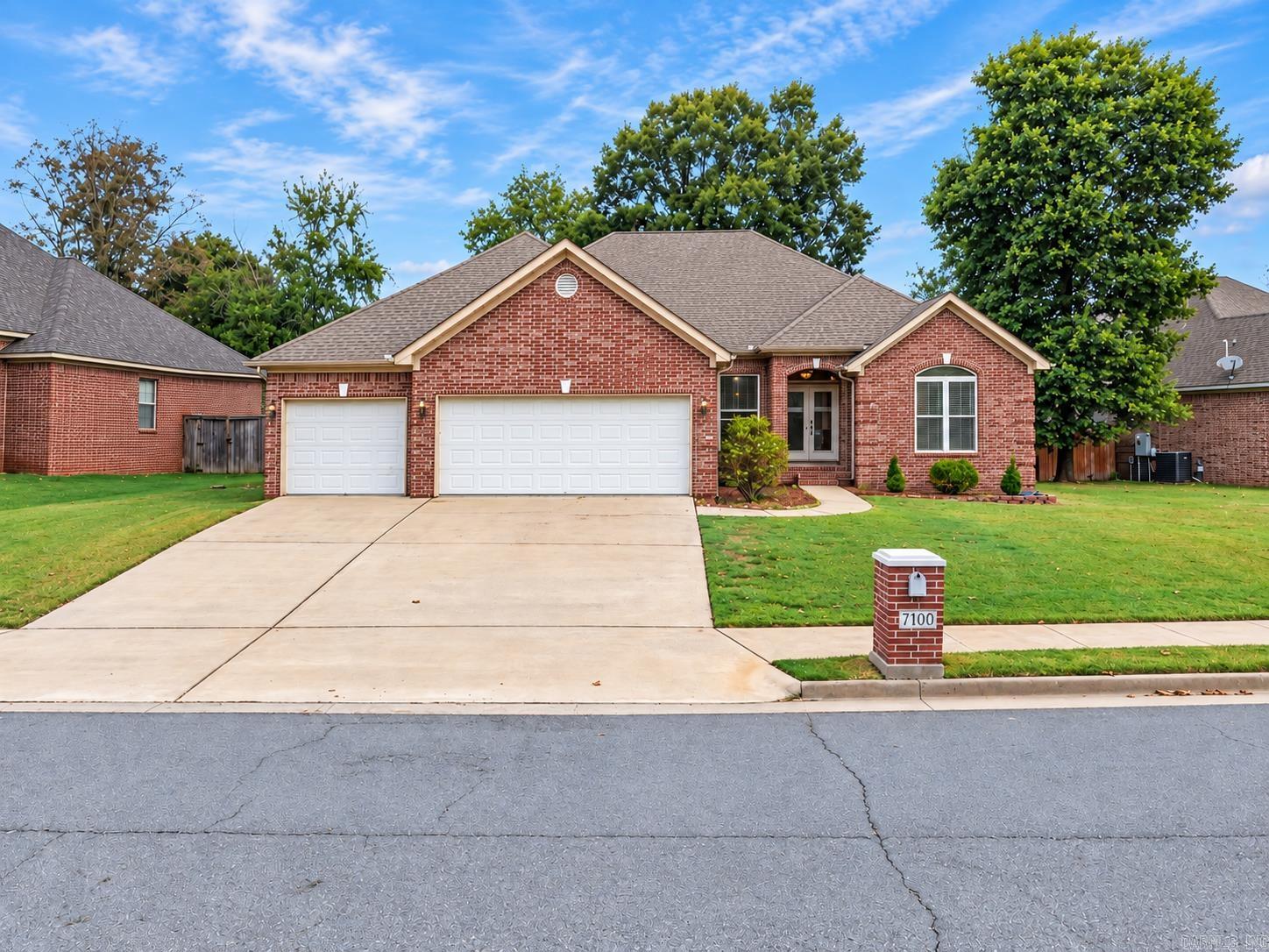 7100 E Ridge Dr — exterior