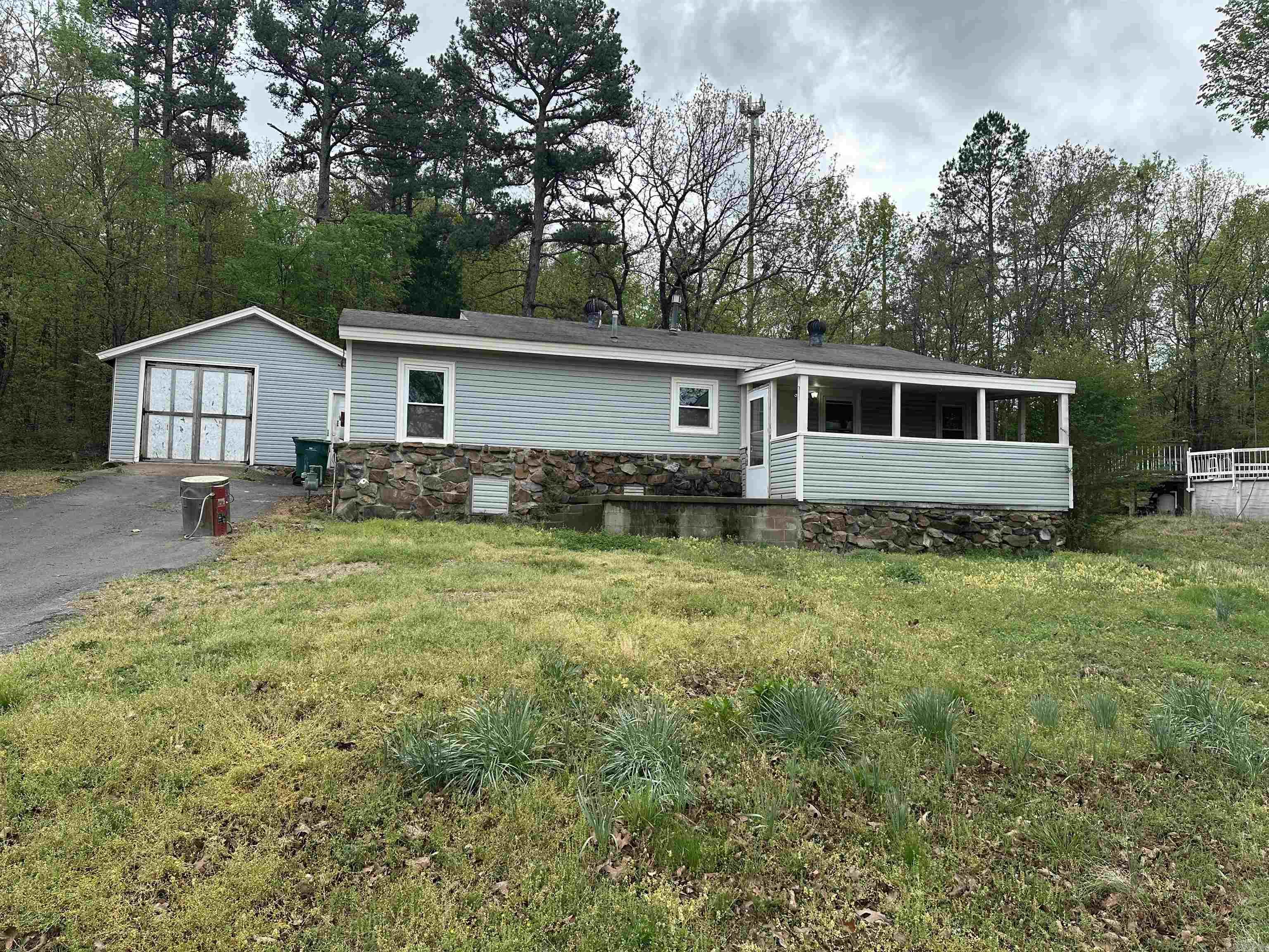 5305 Vaughn Road — exterior
