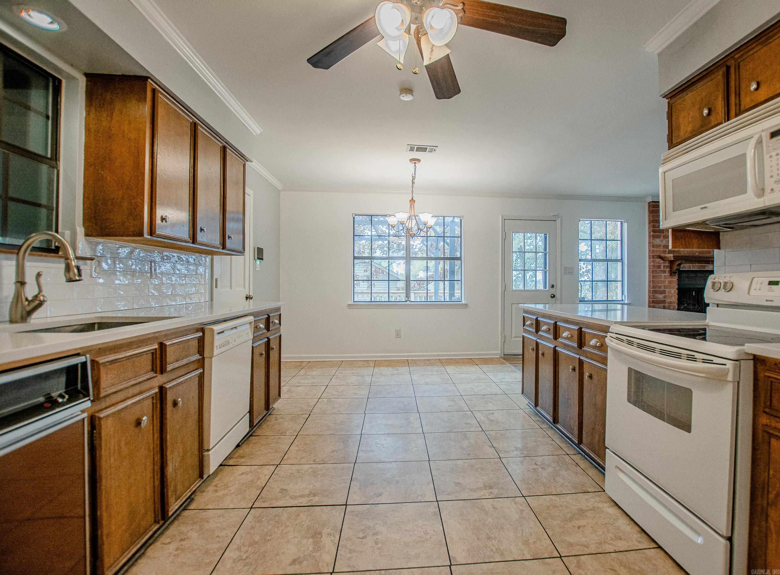 2617 Old Forge Dr Little Rock, AR 72227