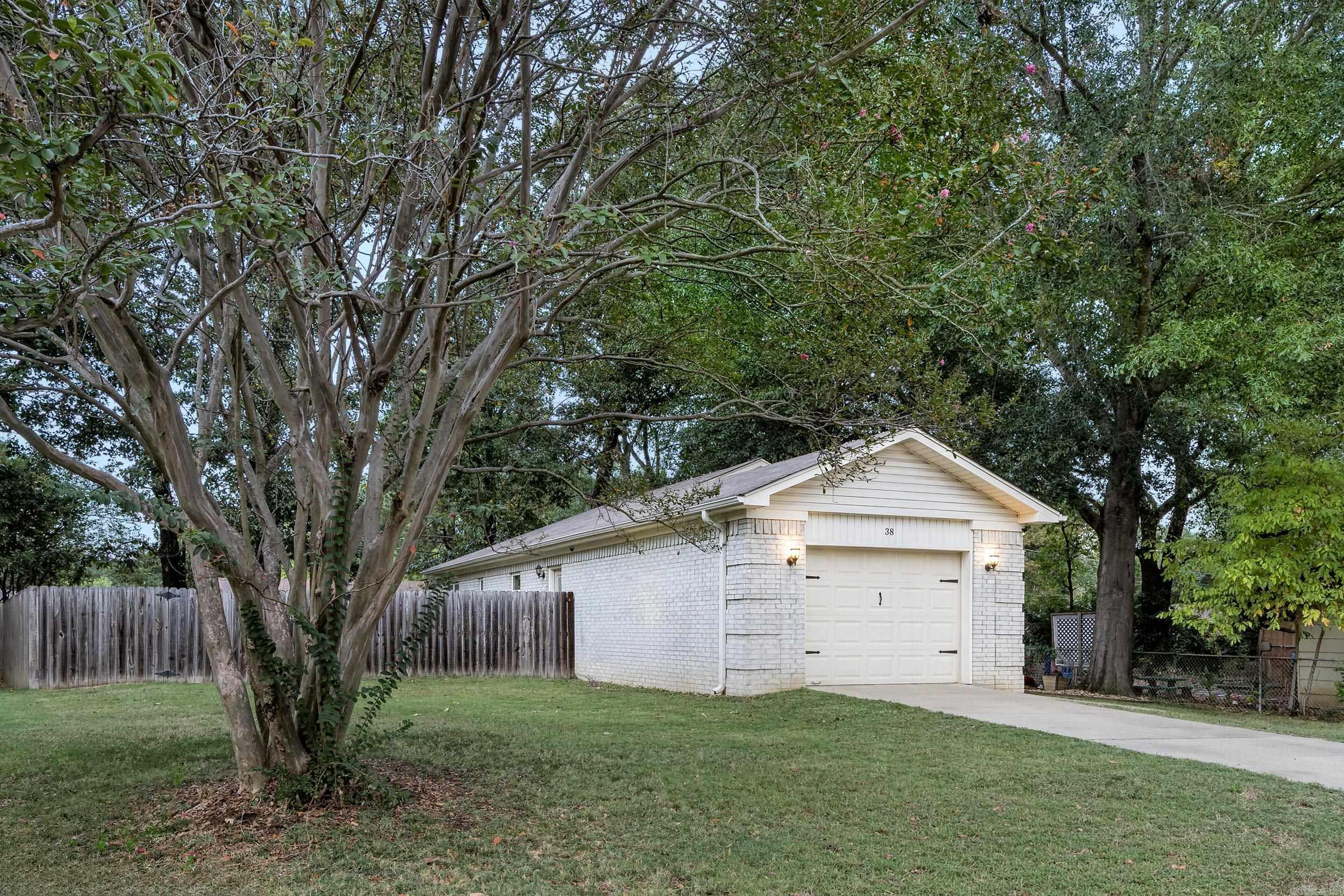38 Chalet Street — photo 2