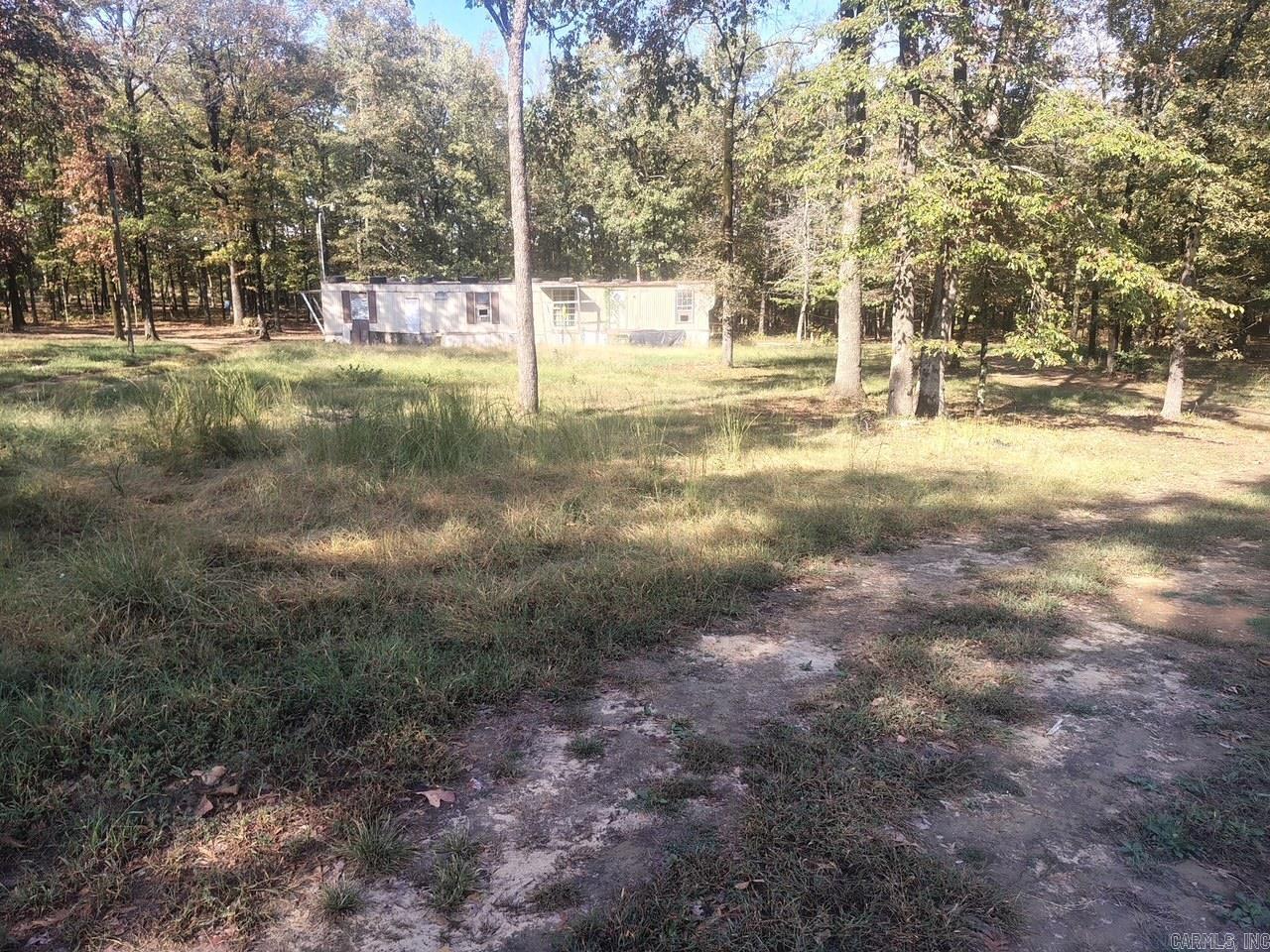 384 Deer Rd — exterior
