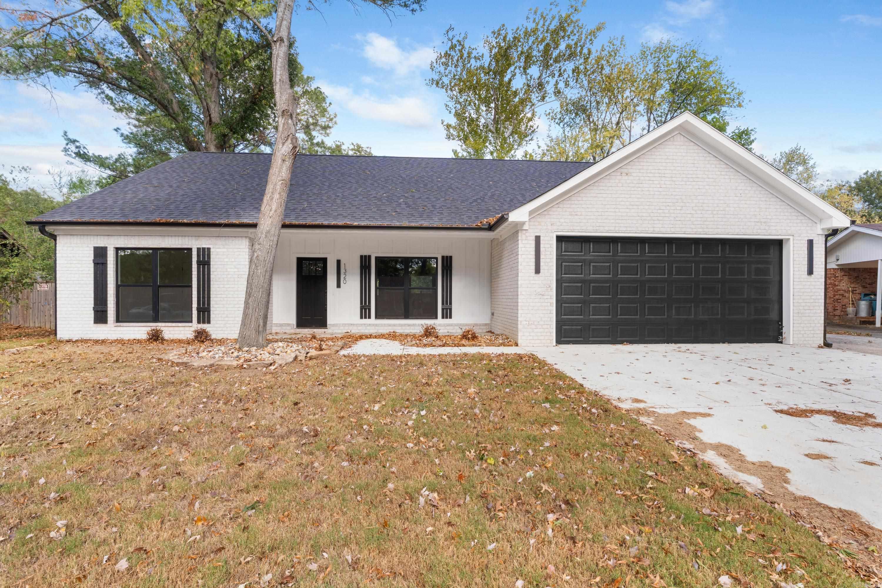 1320 Bellemeade Drive — exterior