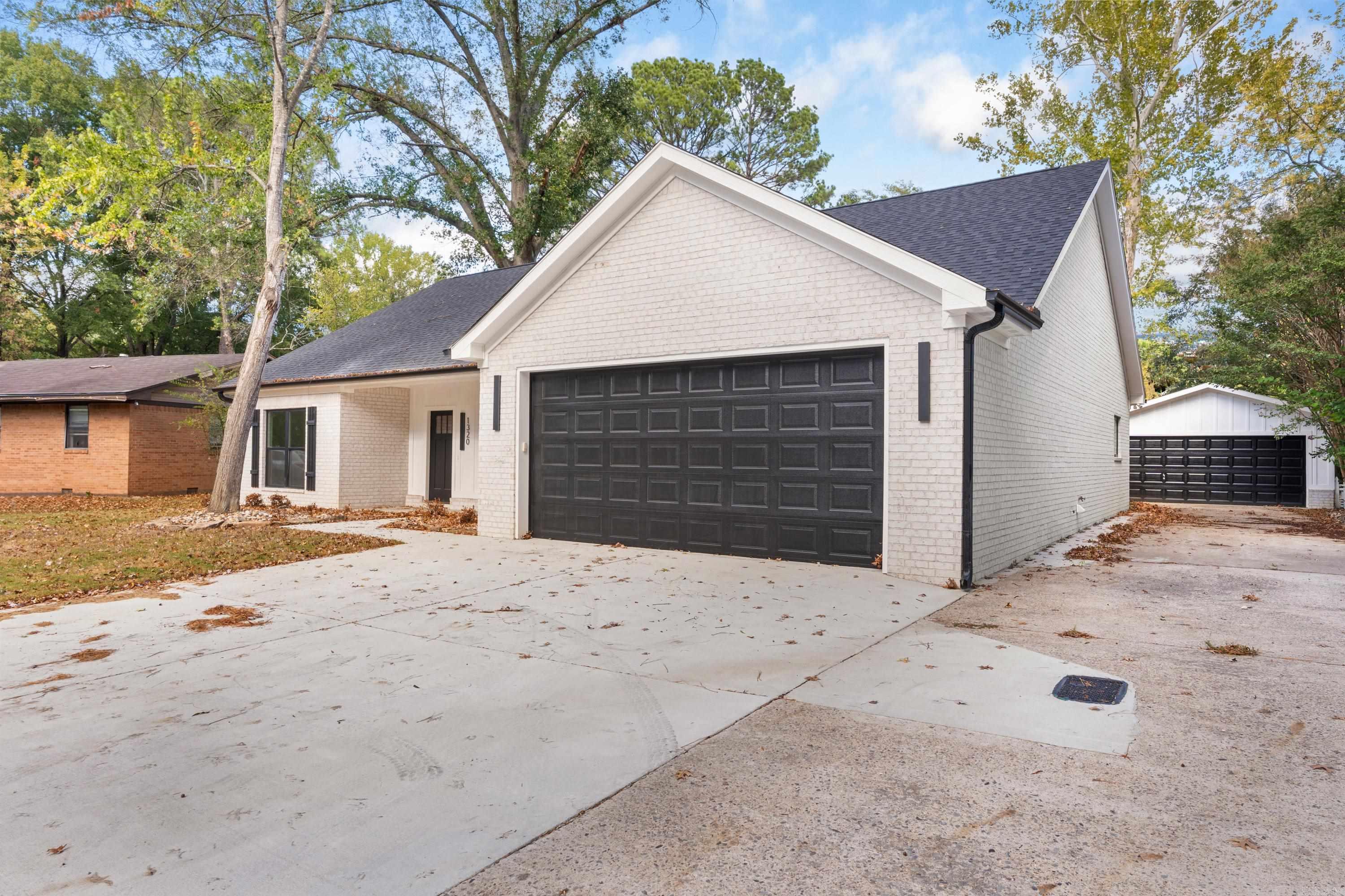 1320 Bellemeade Drive — photo 2