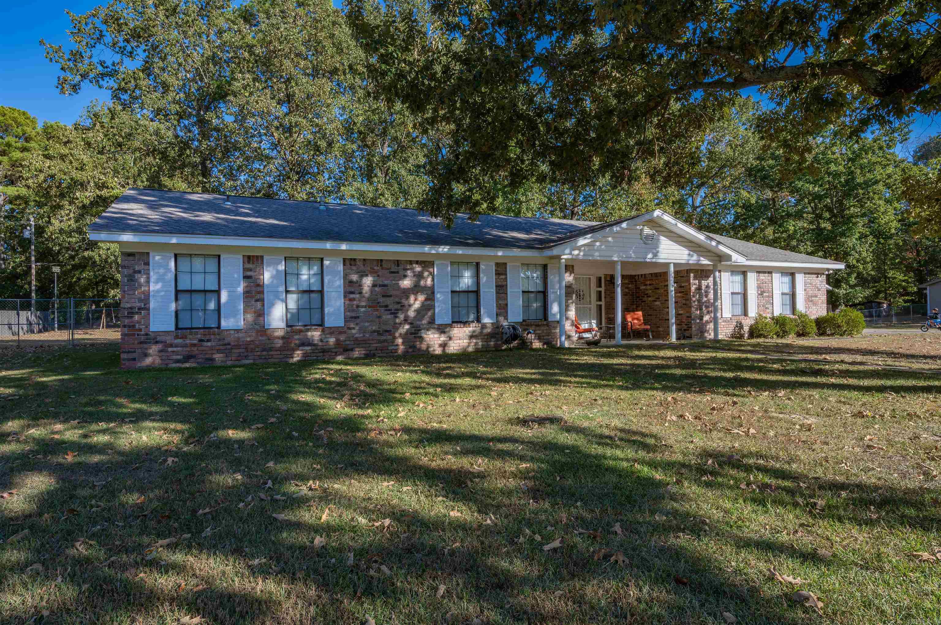1001 Cara Jane Dr — photo 2