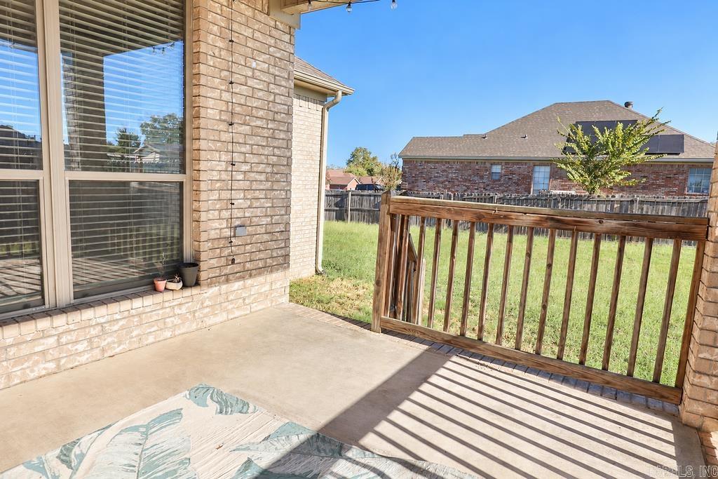6016 Base Meadows Dr Jacksonville, AR 72076