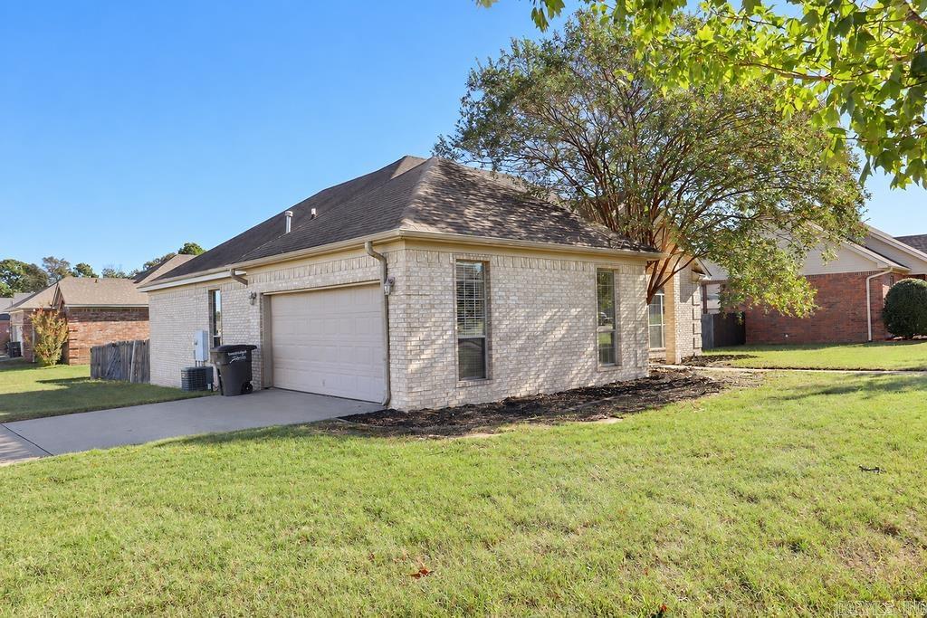 6016 Base Meadows Dr Jacksonville, AR 72076