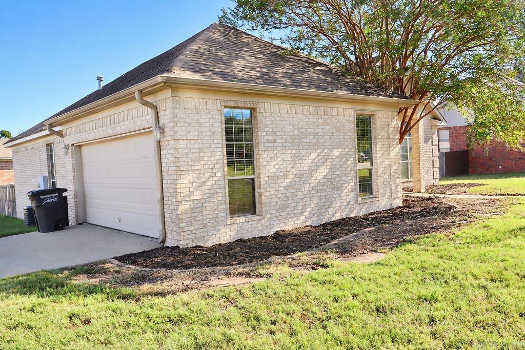 6016 Base Meadows Dr Jacksonville, AR 72076