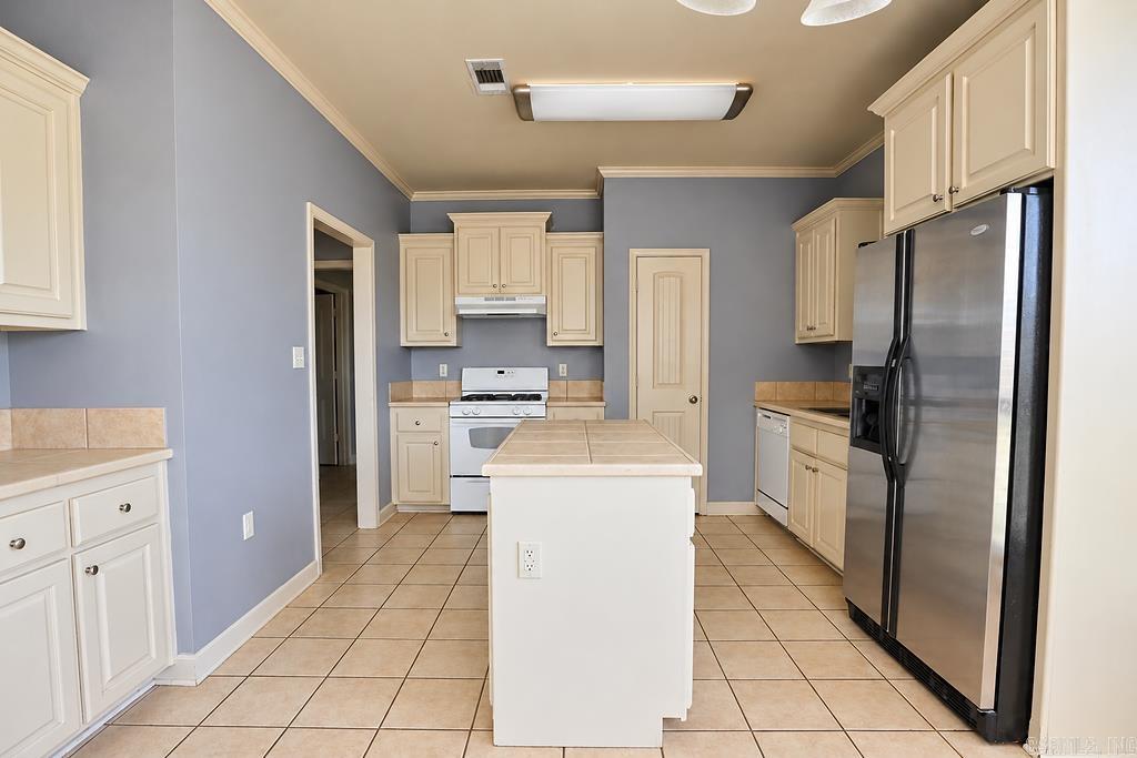 6016 Base Meadows Dr Jacksonville, AR 72076