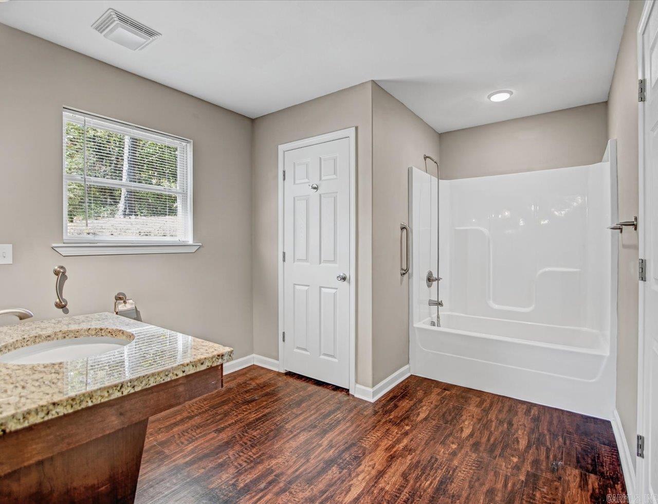133 Shore Acres Dr Drive Hot Springs, AR 71913