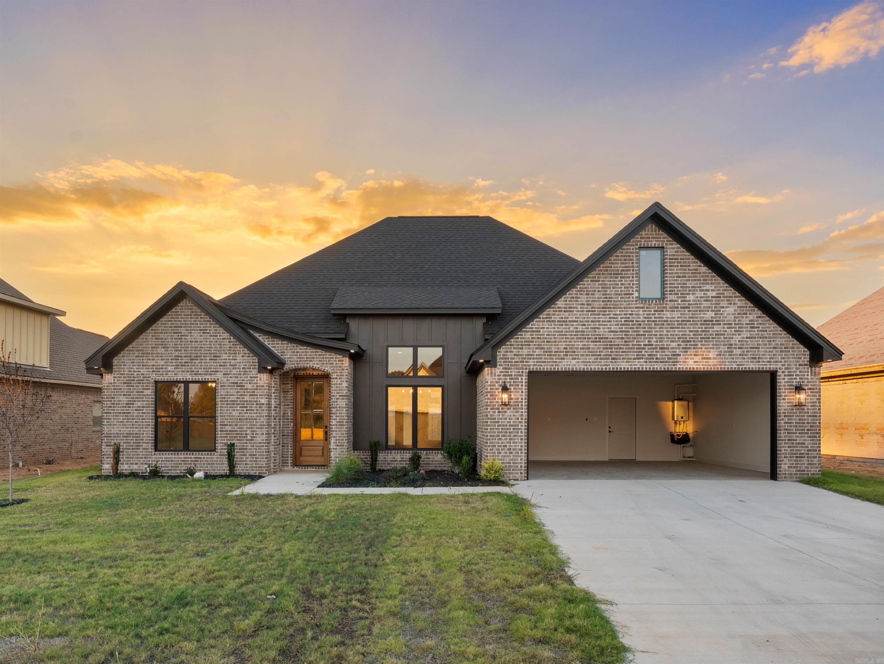 7029 Stardust Trail — exterior