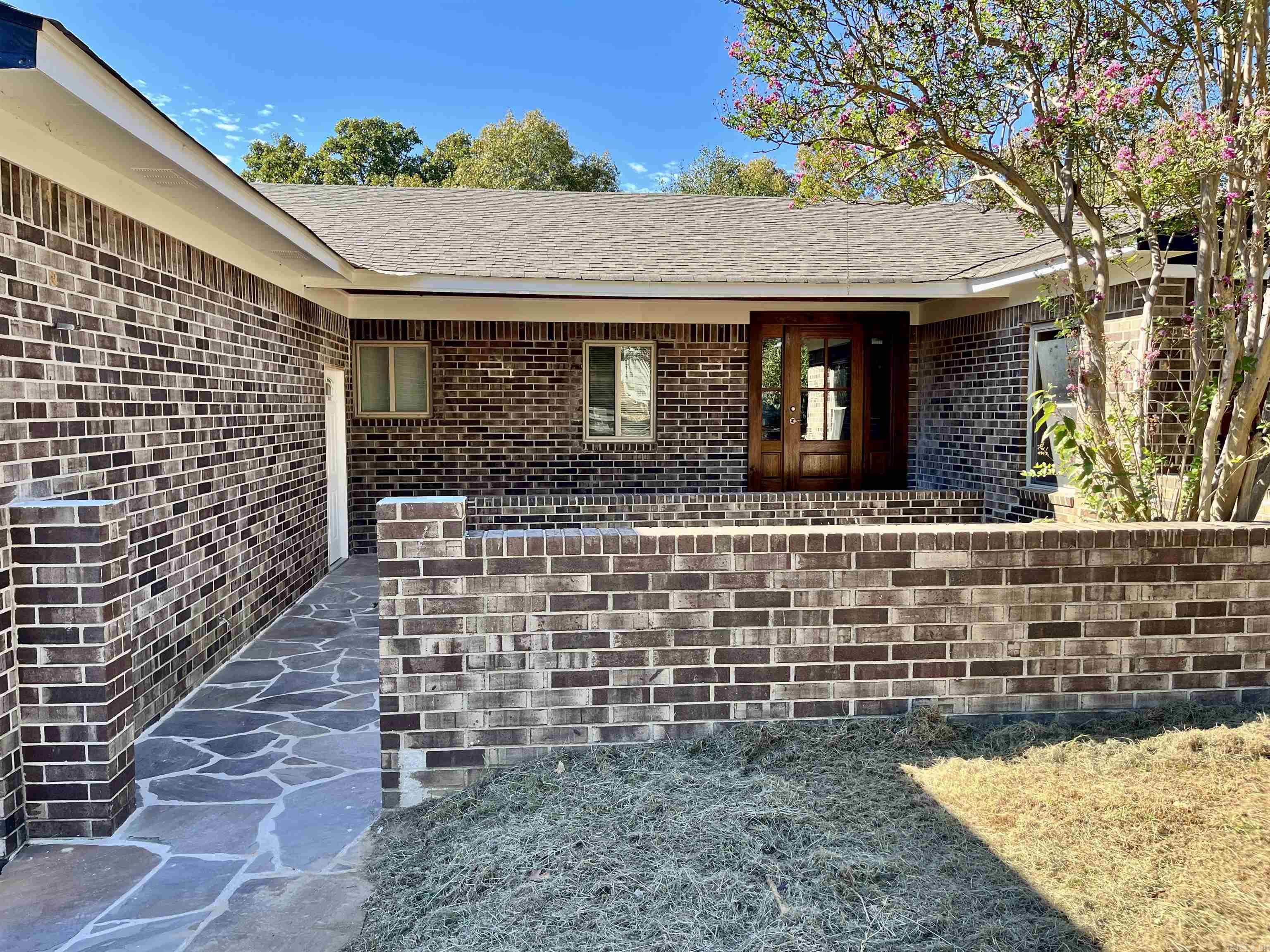20 Fuller Rd — photo 3