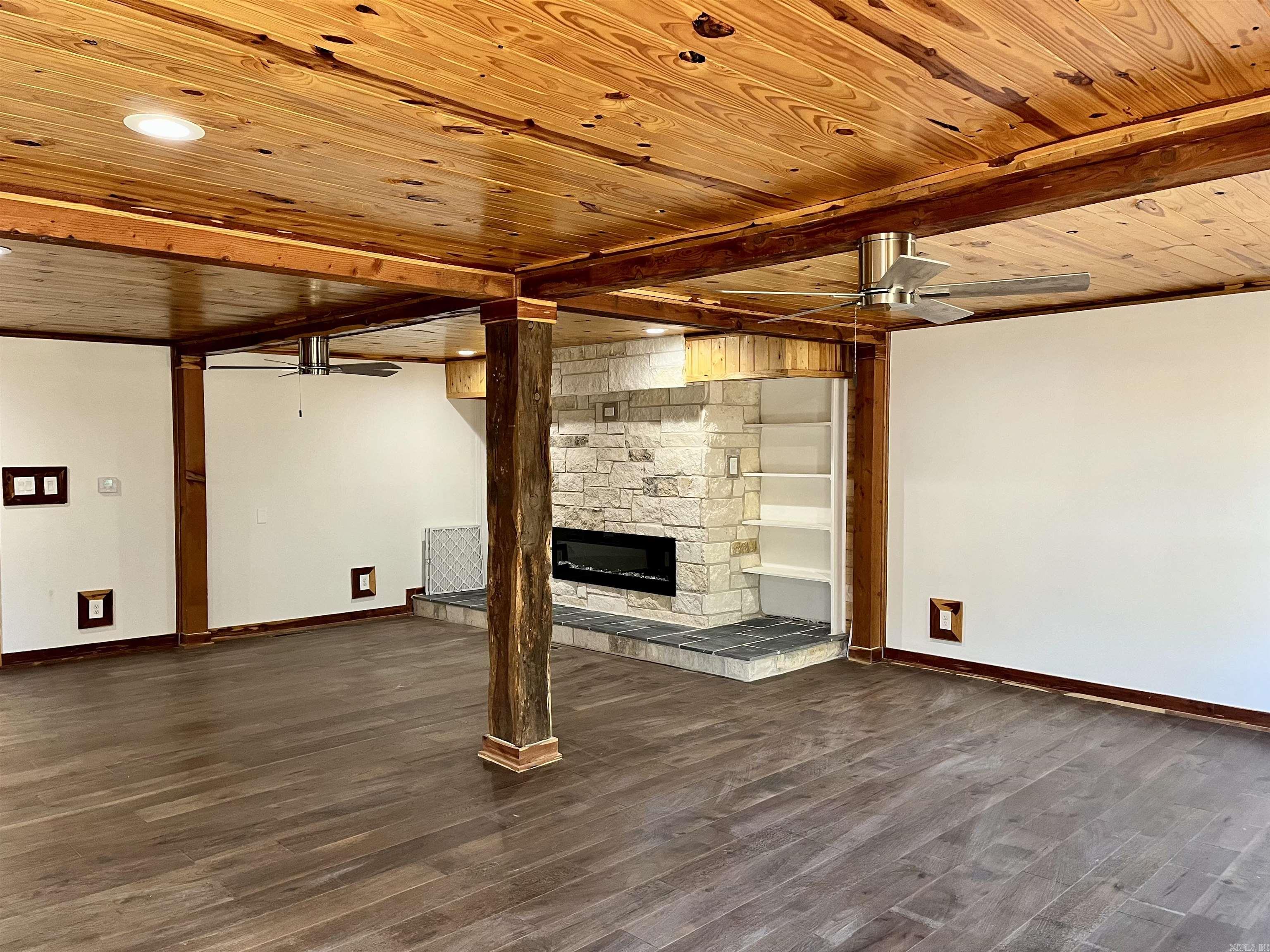 20 Fuller Rd — photo 4