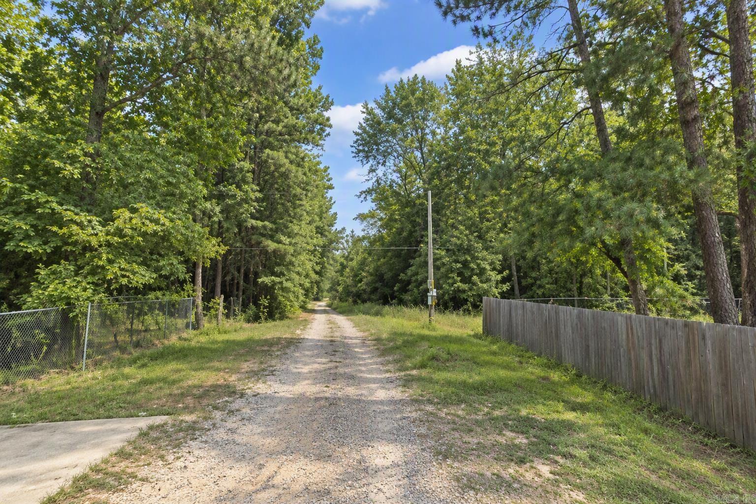 13800 Forest Trail — exterior