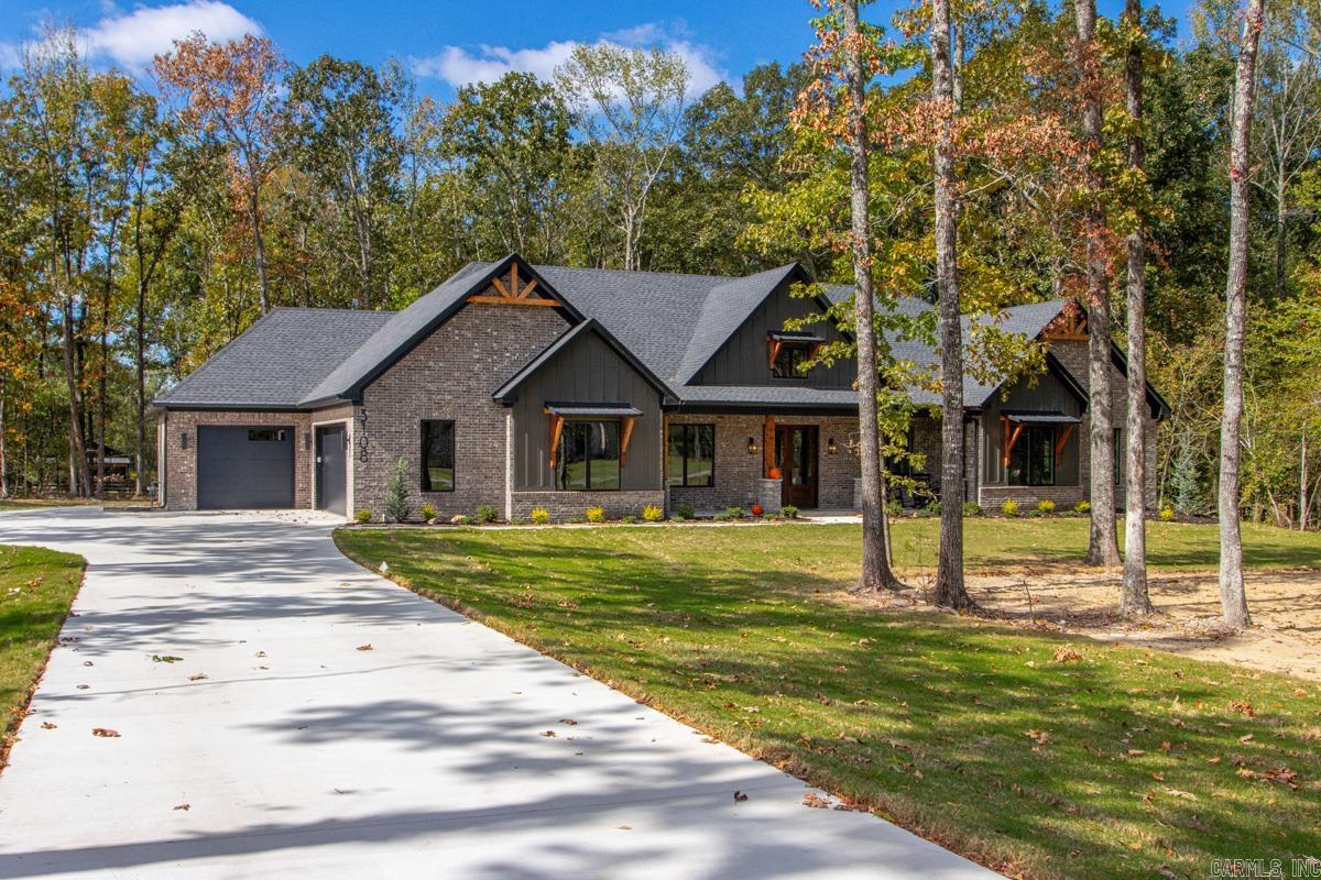 3108 Avilla Manor — exterior