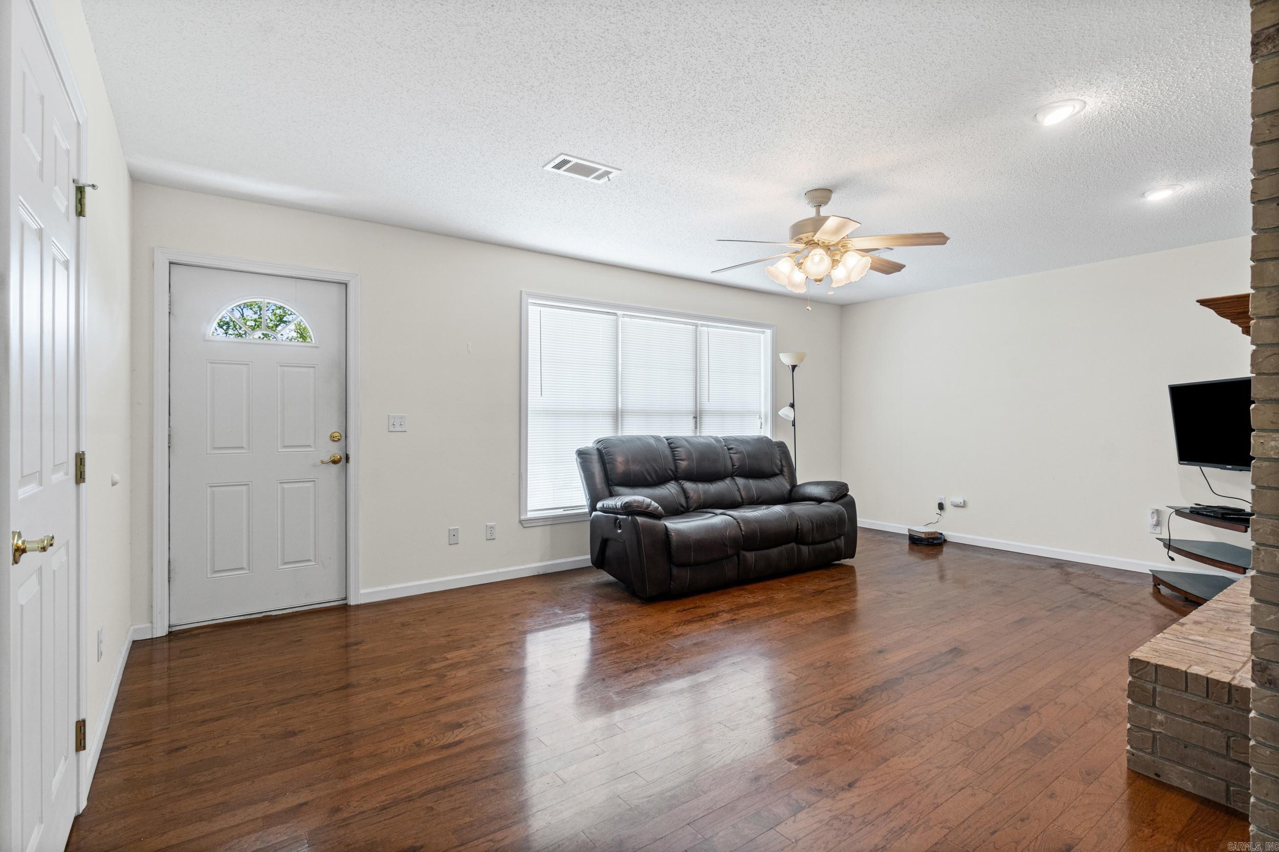 423 Hillcrest Drive Heber Springs, AR 72543