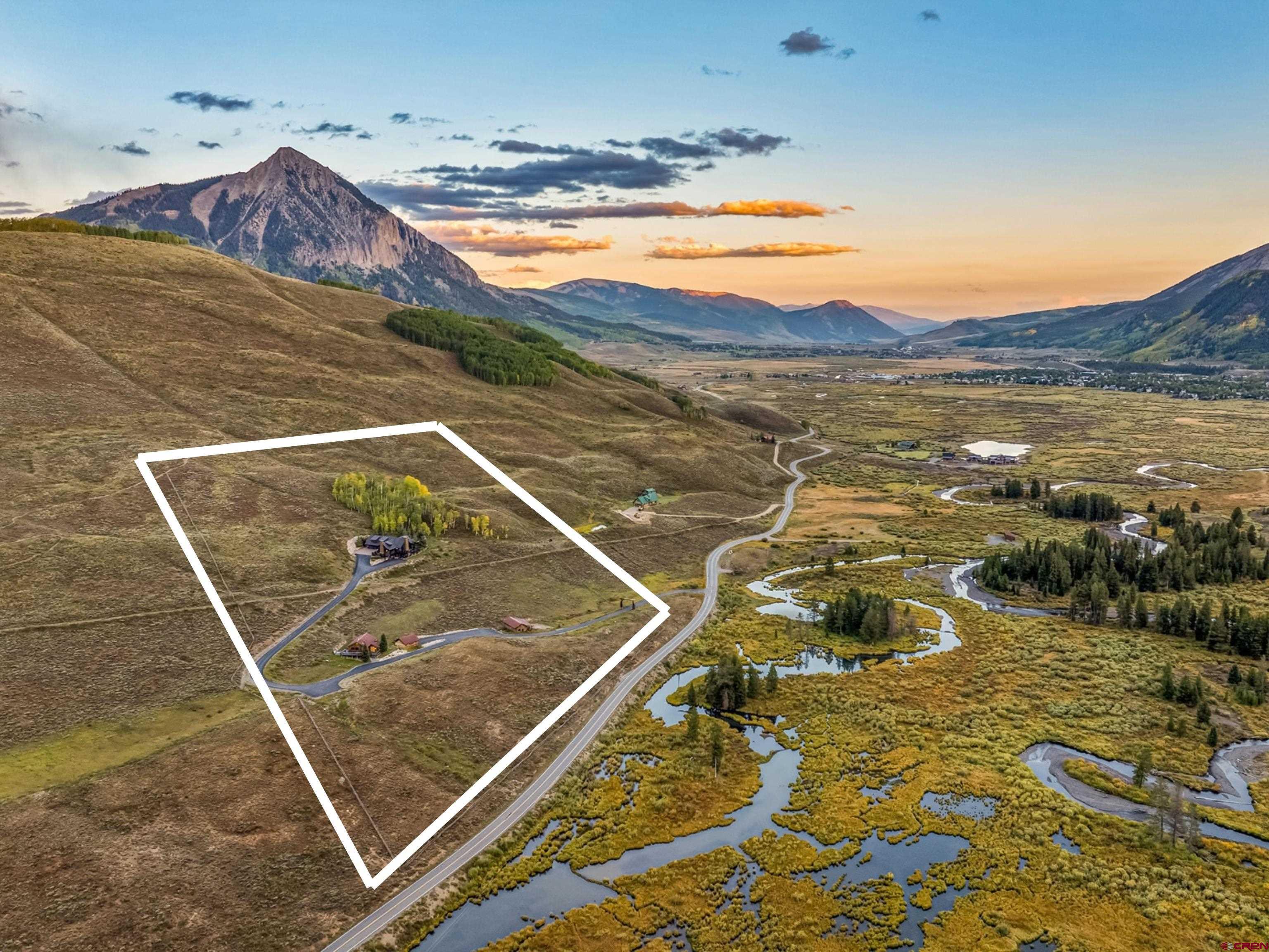 https://kimg.paragon.ice.com/ParagonImages/Property/PK/CREN/828700/0/0/0/0e04cc423c3380515b14e8bd9fd960a3/2/9282c5671f11aa2774726dc78cdb98dc/828700-e2c472c2-7aa9-49c4-b8b5-659d494c388a.JPG