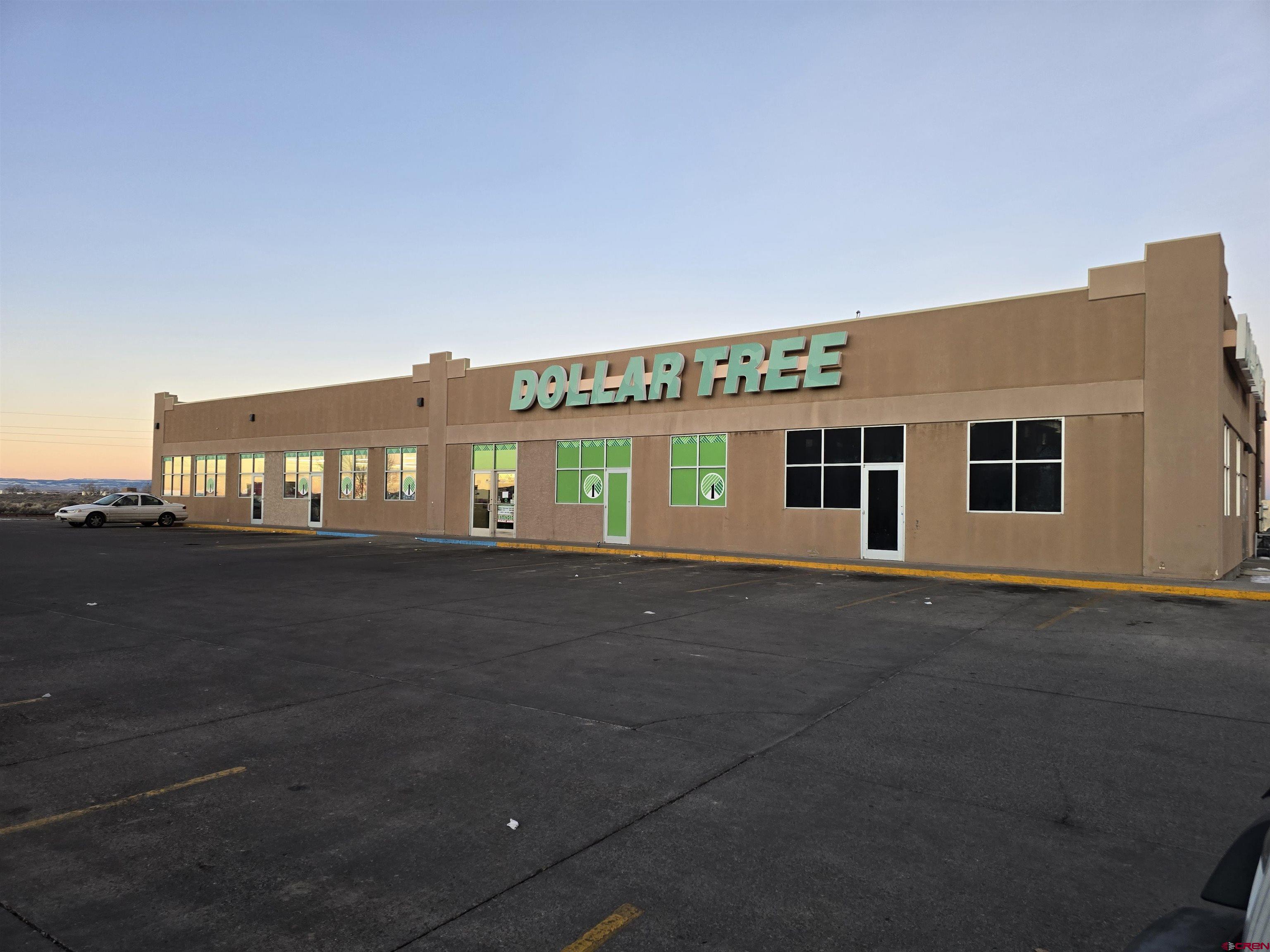 3420 Mariposa Street