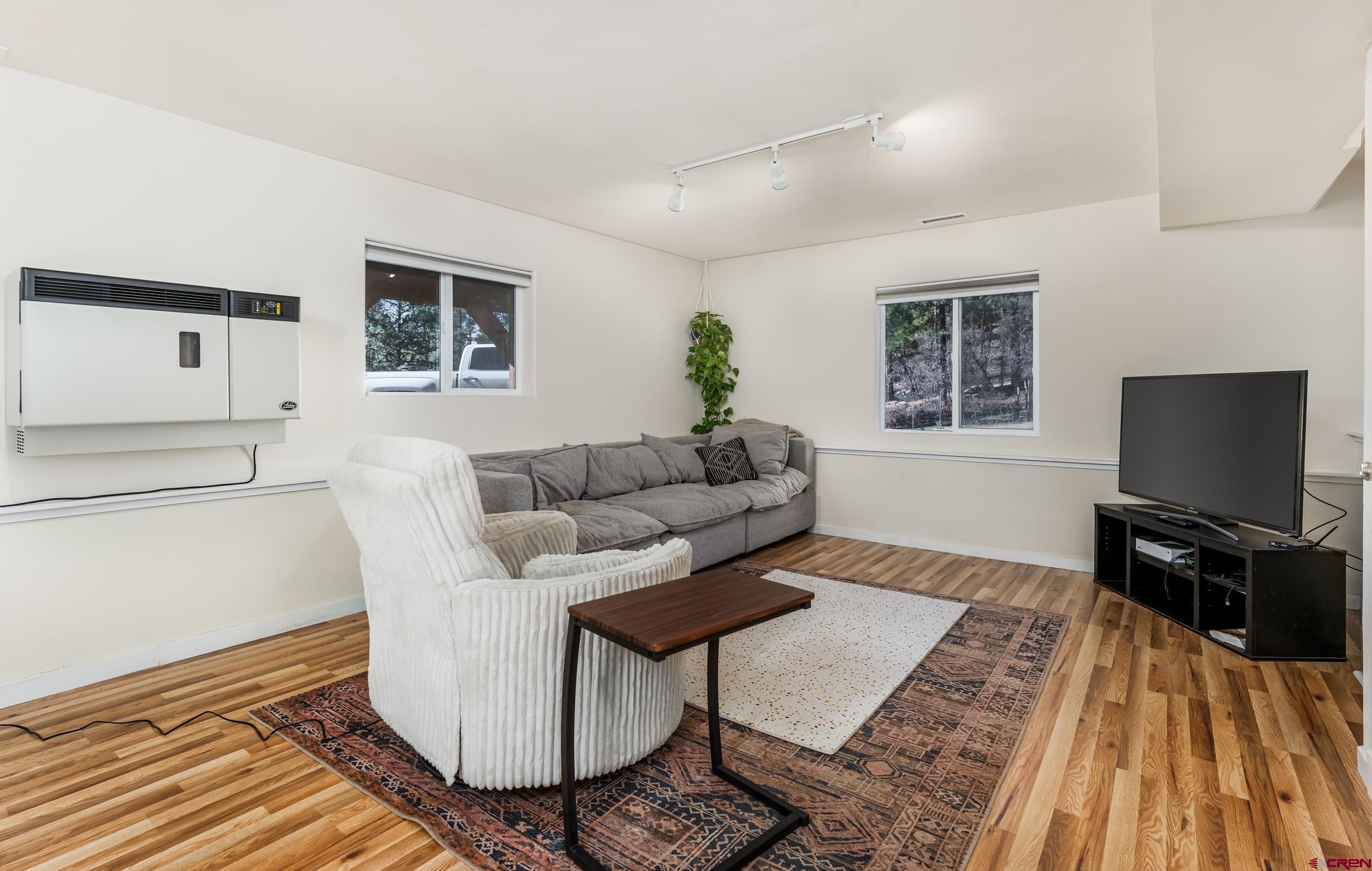 460 E Valley View Drive