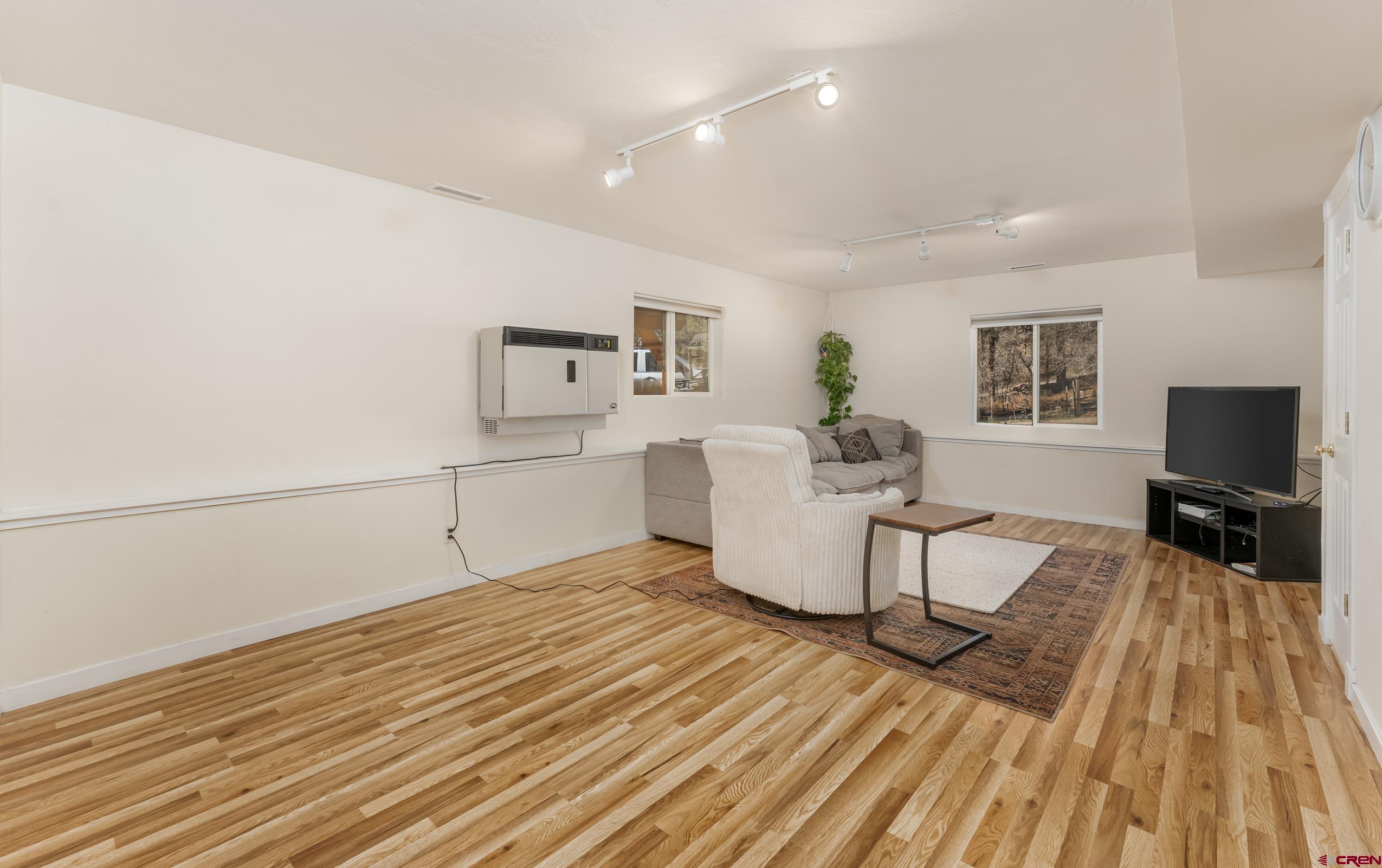 460 E Valley View Drive