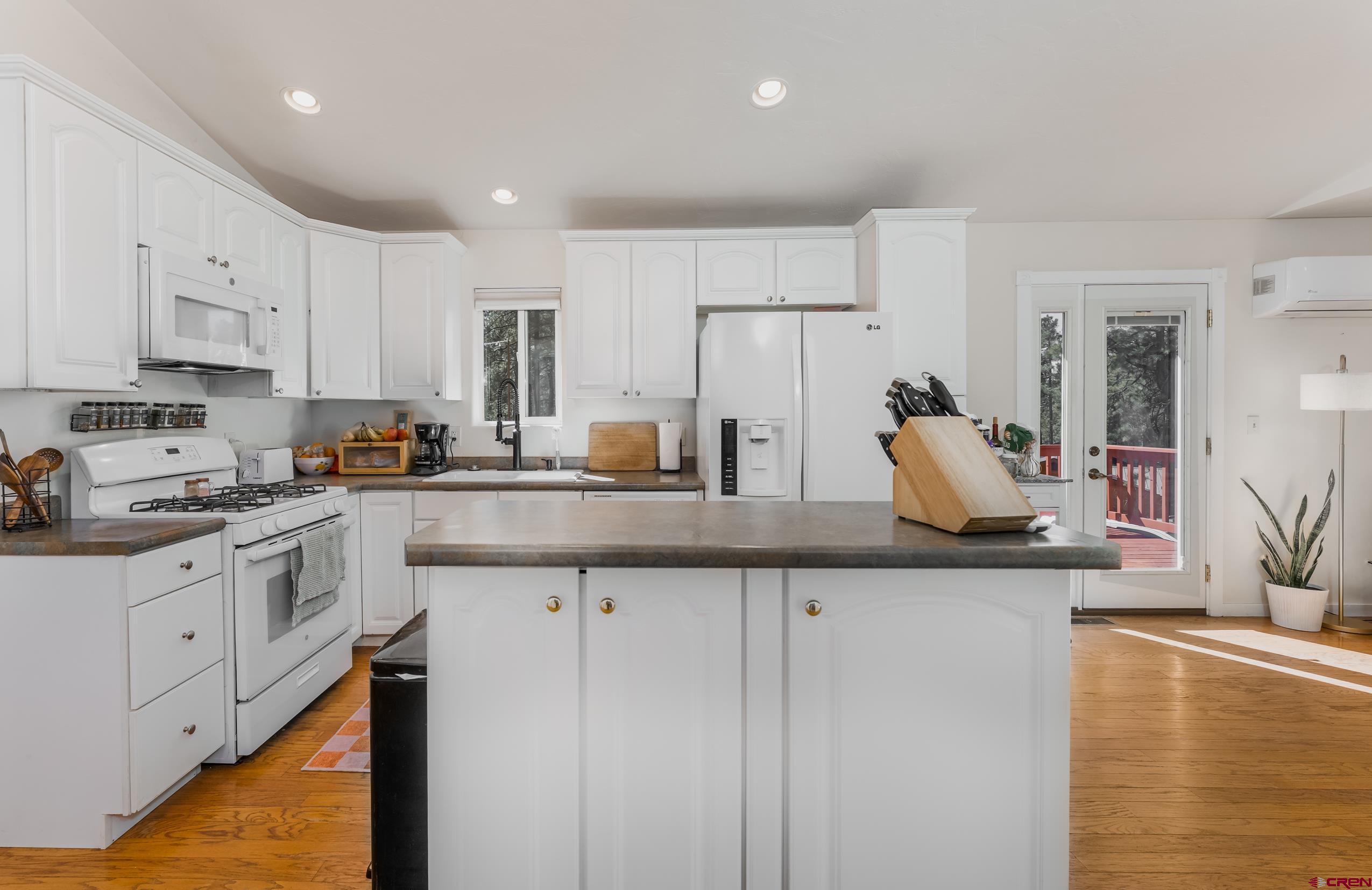 460 E Valley View Drive