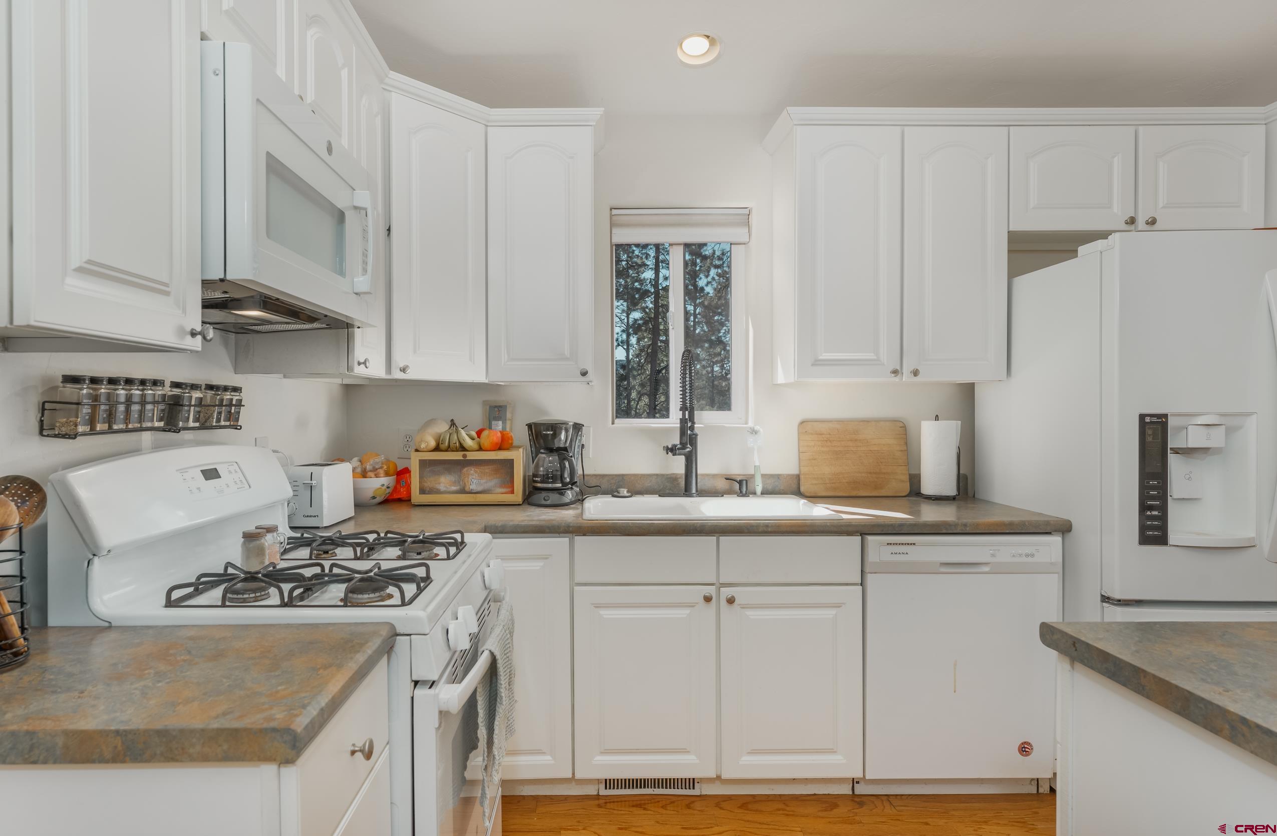 460 E Valley View Drive