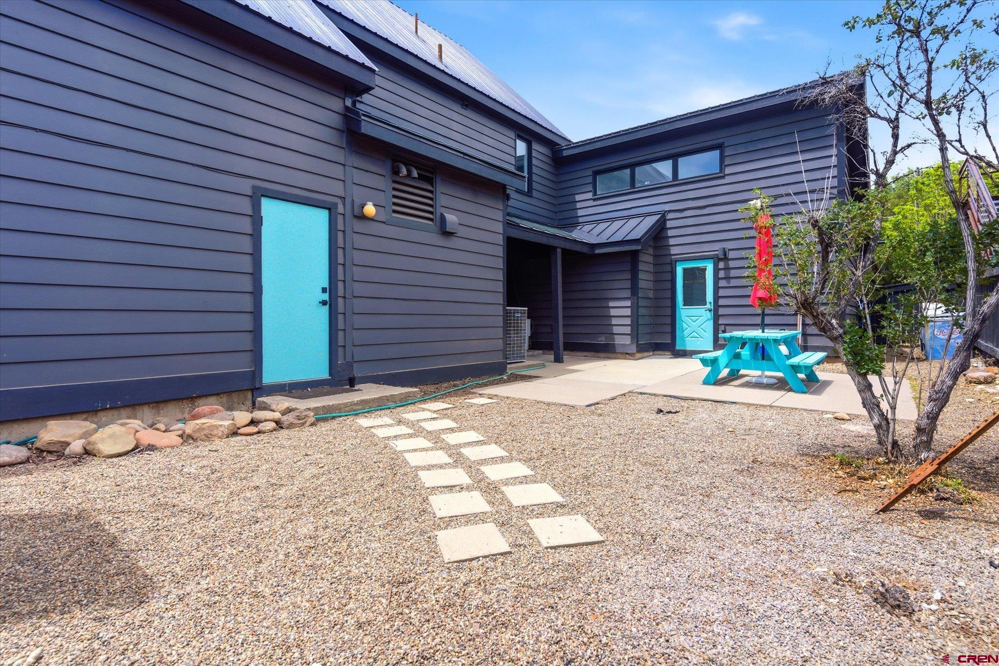 2901 Main Avenue