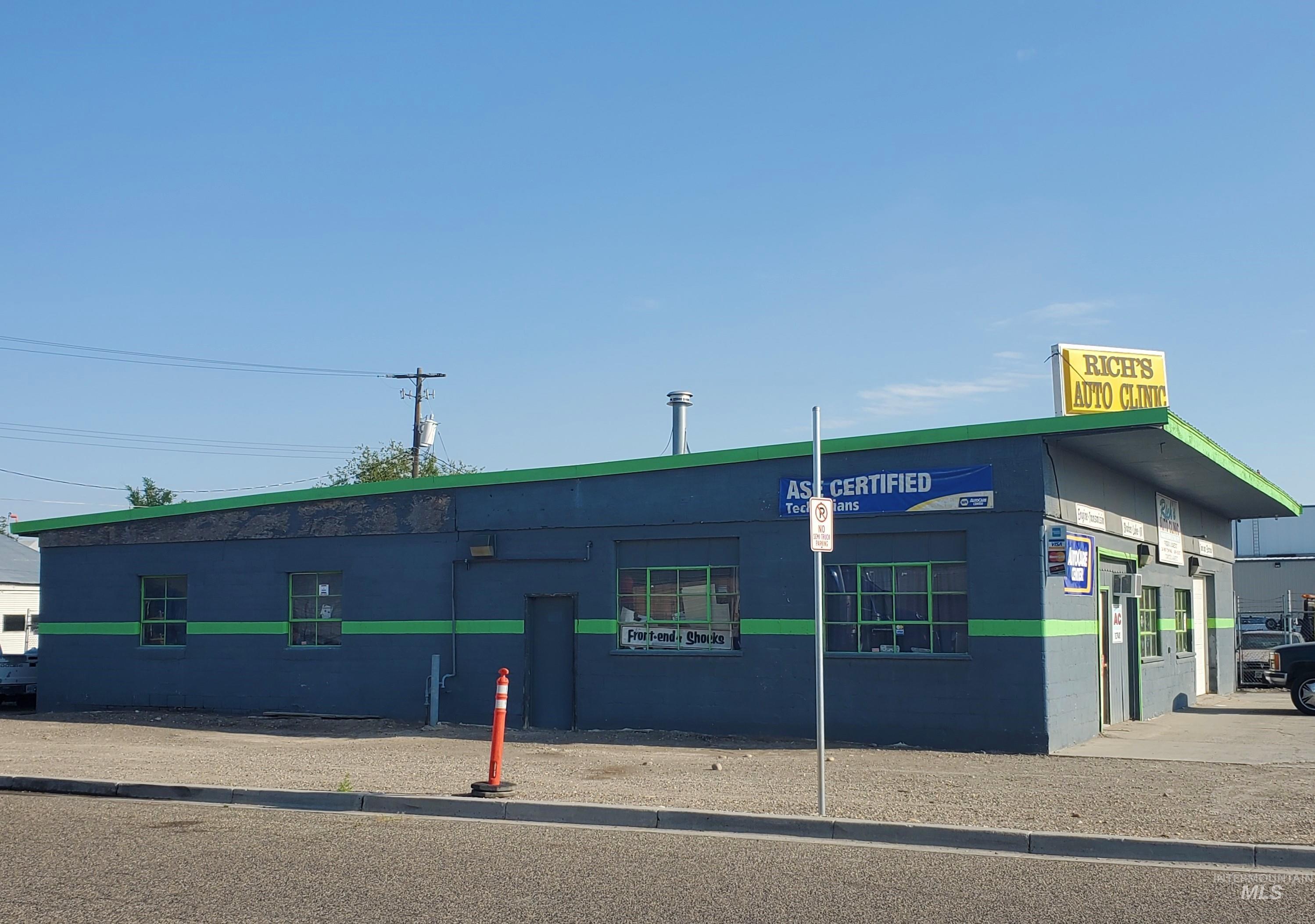211 NE 2nd St, Ontario, Oregon 97914, Business/Commercial For Sale, Price $300,000, 98855059