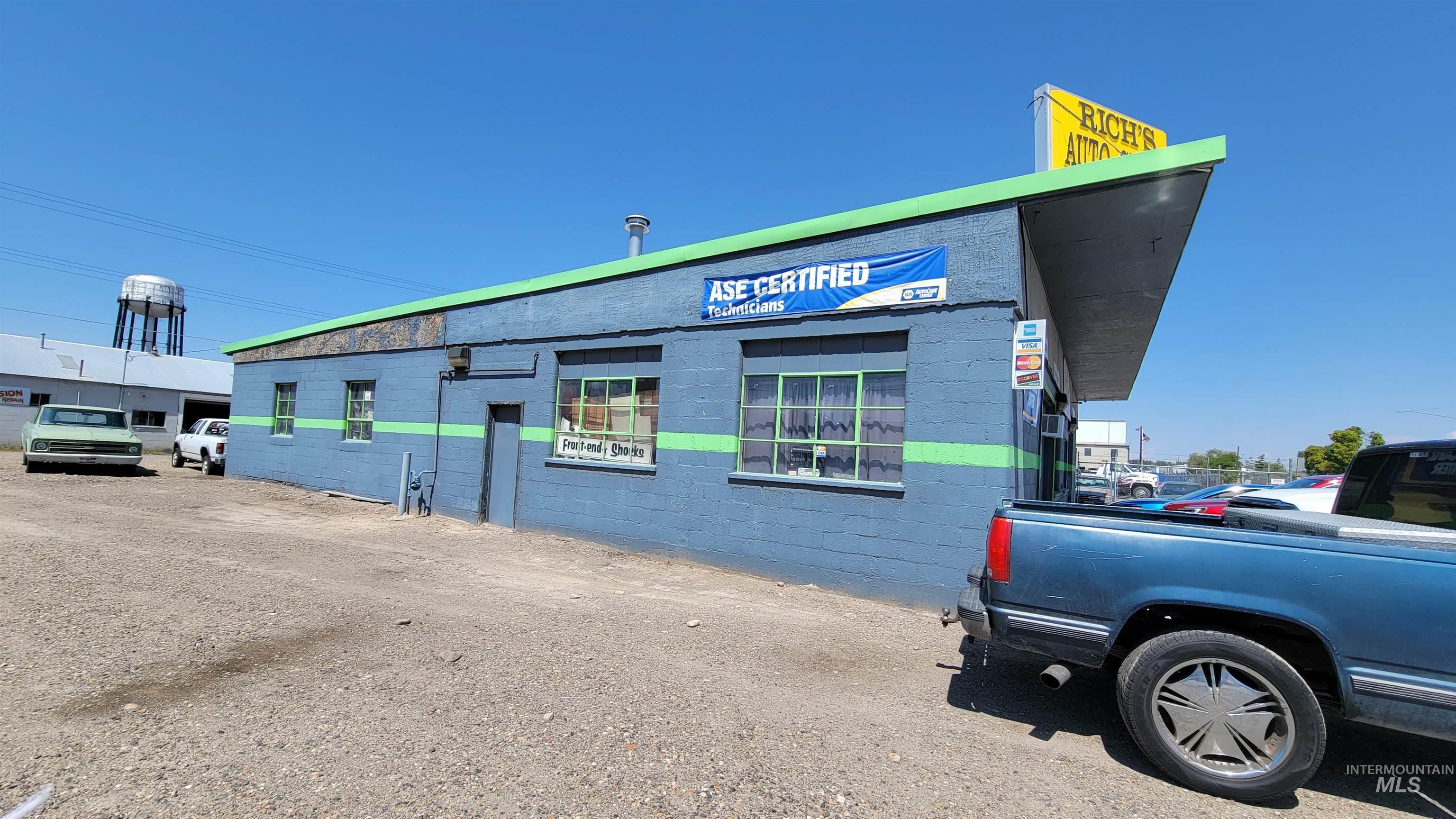 211 NE 2nd St, Ontario, Oregon 97914, Business/Commercial For Sale, Price $300,000, 98855059