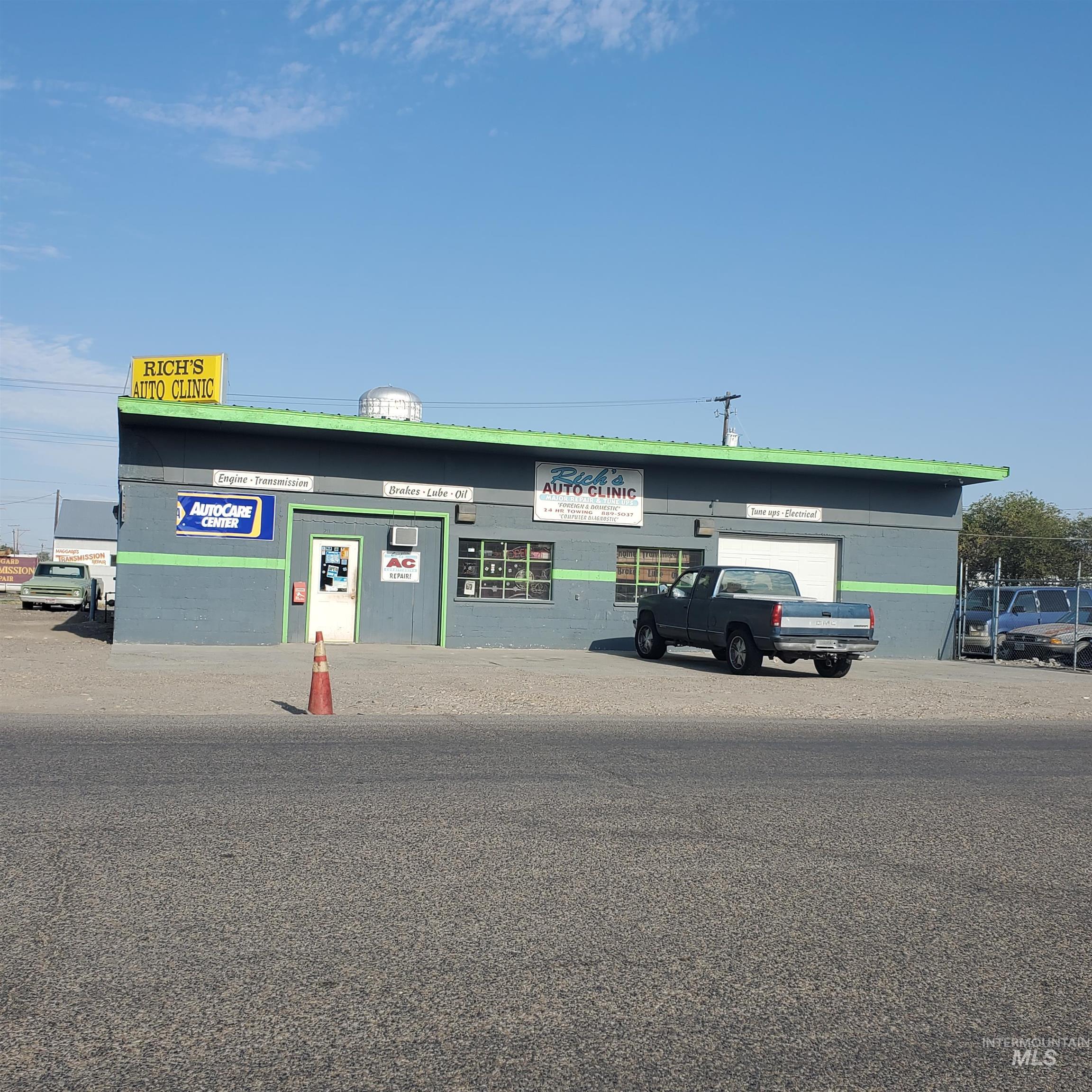 211 NE 2nd St, Ontario, Oregon 97914, Business/Commercial For Sale, Price $300,000, 98855059
