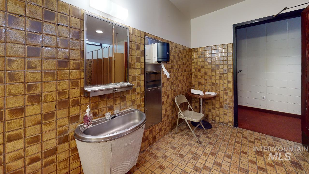 3444 Country Club Dr, Lewiston, Idaho 83501, Business/Commercial For Sale, Price $1,900,000,MLS 98872308