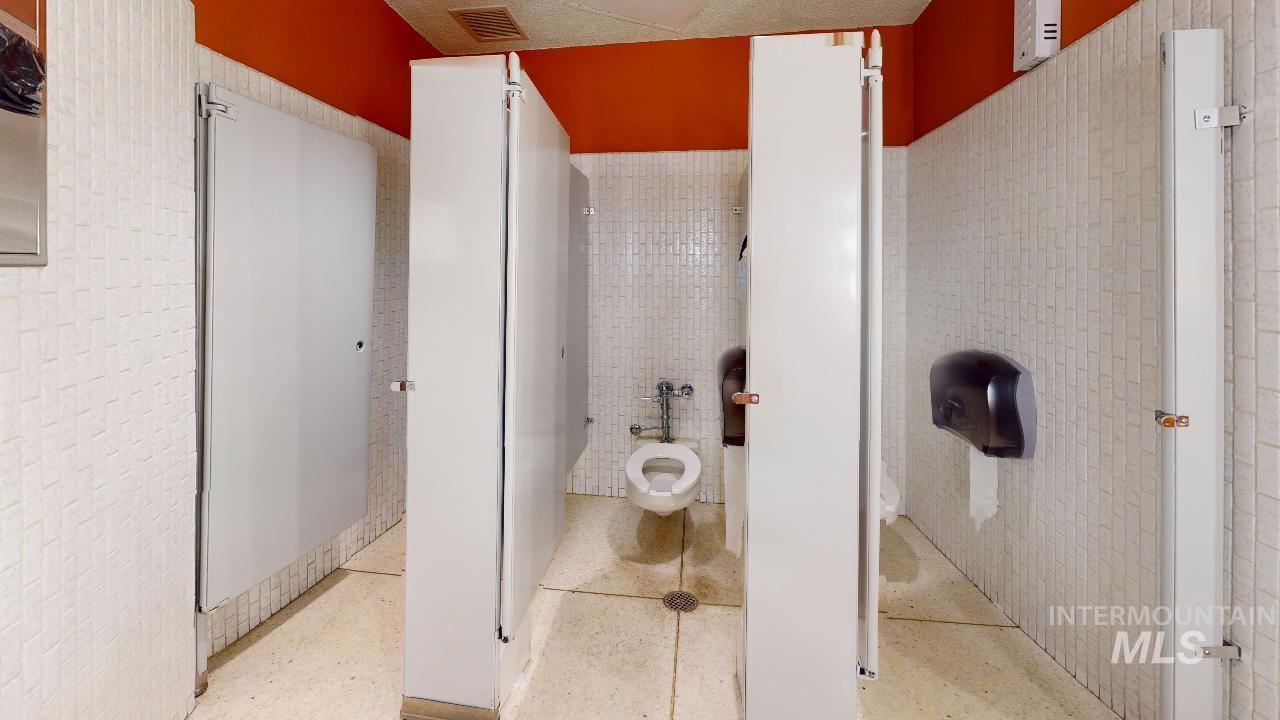 3444 Country Club Dr, Lewiston, Idaho 83501, Business/Commercial For Sale, Price $1,900,000, 98872308