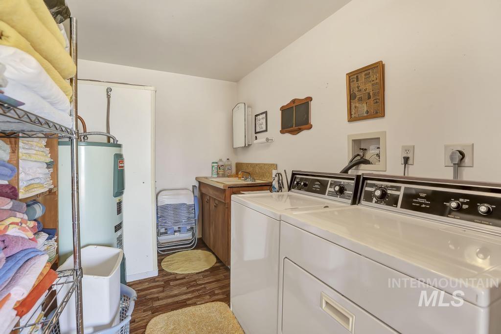 768 Cottonwood Rd., West Magic, Idaho 83352, 13 Bedrooms, Business/Commercial For Sale, Price $756,000, 98878451