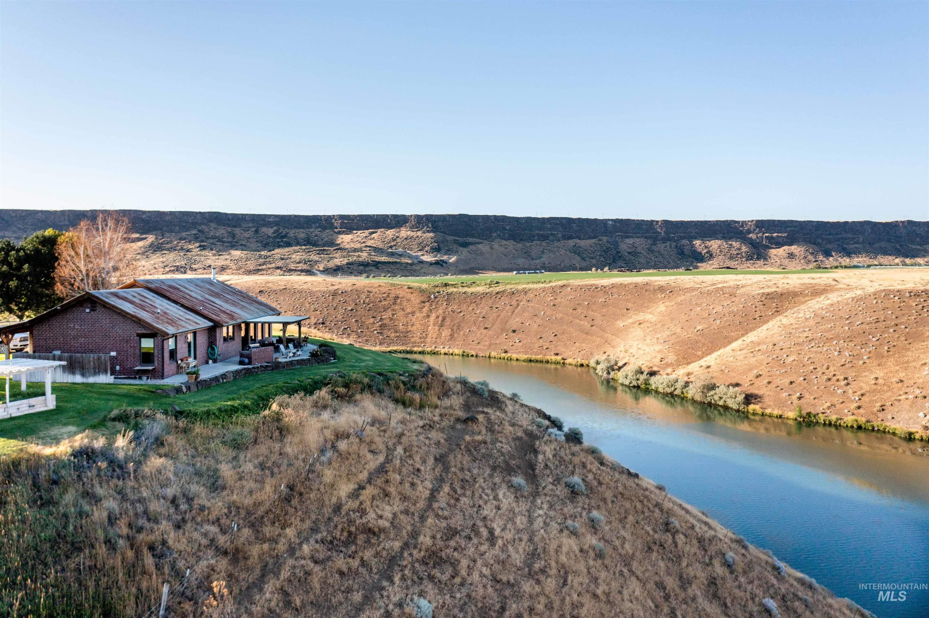 14400 E. Shoestring Rd., Bliss, Idaho 83314, 3 Bedrooms, 2 Bathrooms, Farm & Ranch For Sale, Price $7,650,000,MLS 98883401