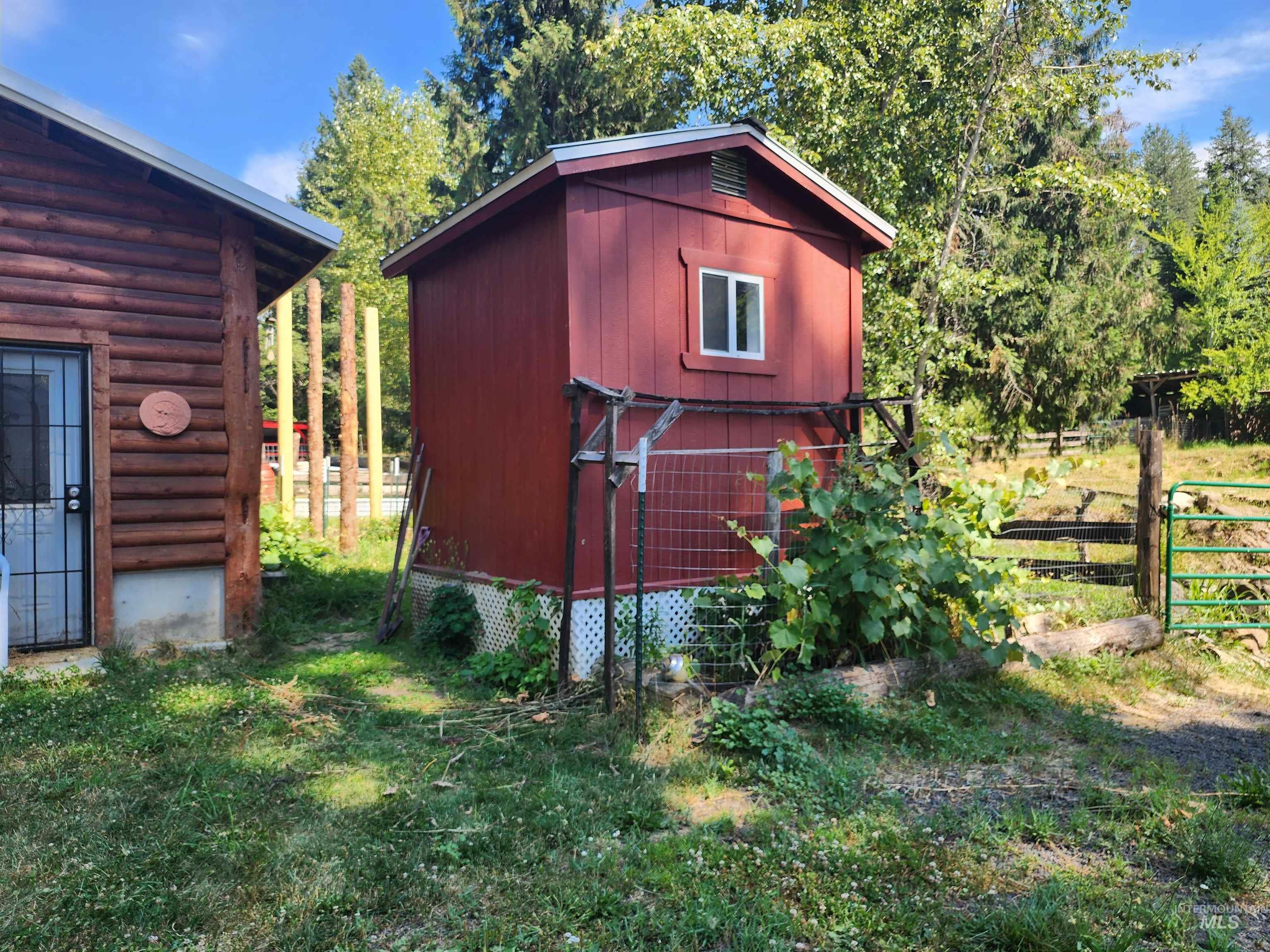 126 Shira Road, Clearwater, Idaho 83552, 3 Bedrooms, 2 Bathrooms, Residential For Sale, Price $499,000, 98884141