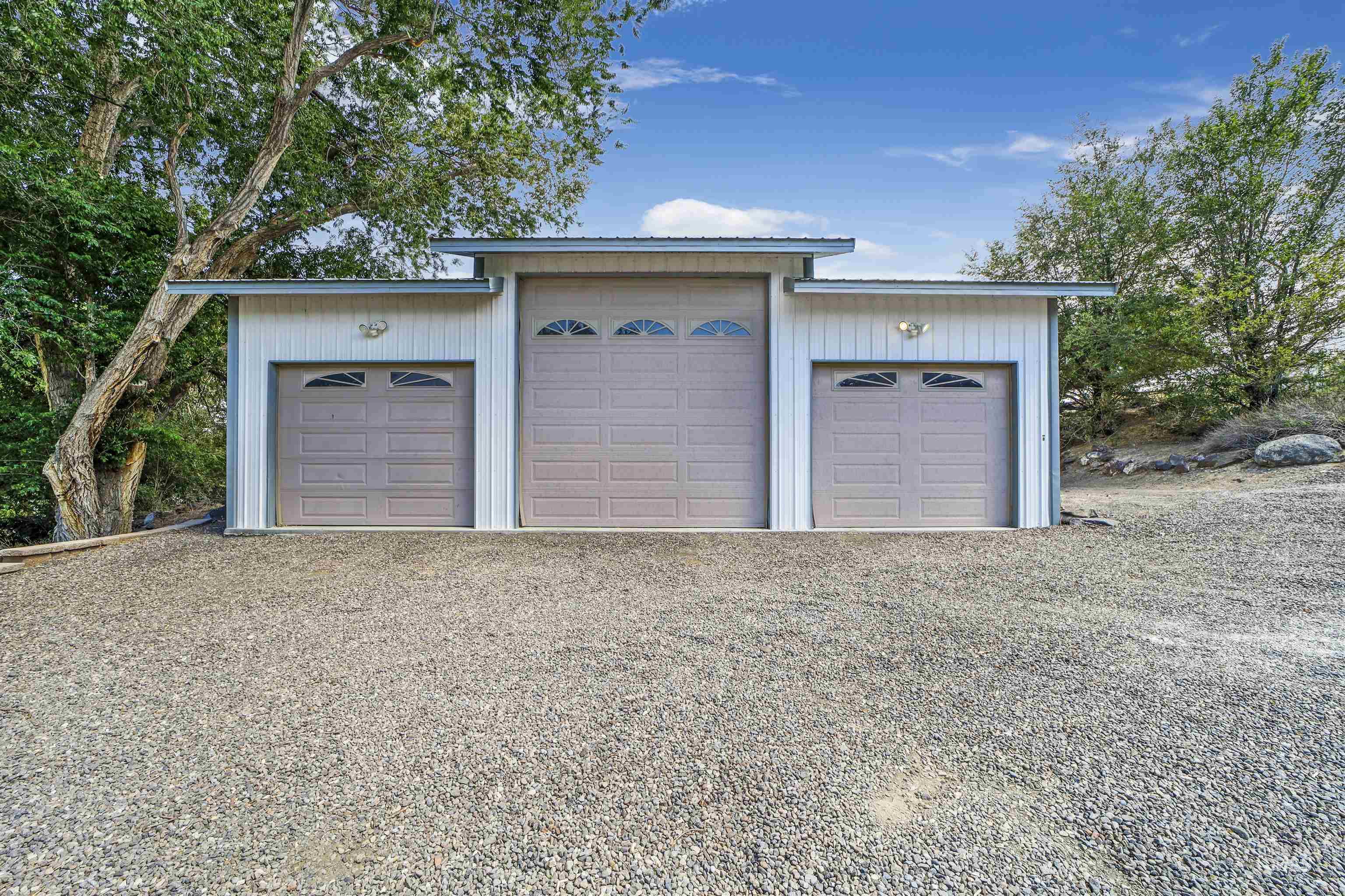 44 Bell Rapids Road, Hagerman, Idaho 83332-0018, 3 Bedrooms, 2 Bathrooms, Residential For Sale, Price $1,350,000,MLS 98887969