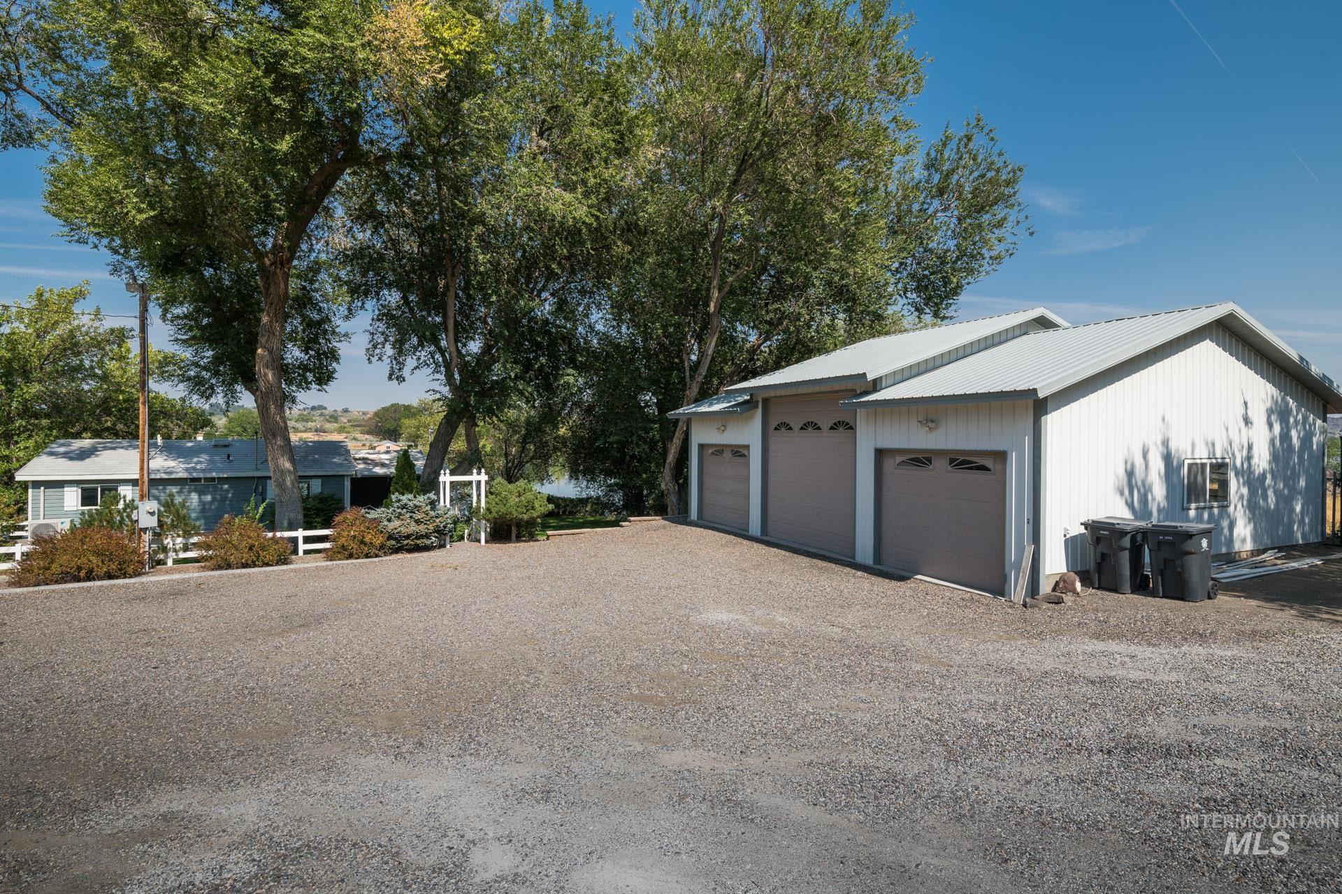 44 Bell Rapids Road, Hagerman, Idaho 83332-0018, 3 Bedrooms, 2 Bathrooms, Residential For Sale, Price $1,350,000,MLS 98887969