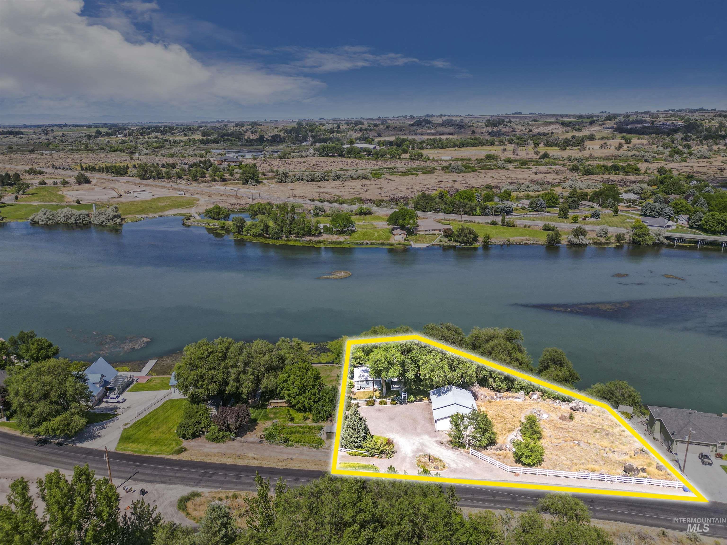 44 Bell Rapids Road, Hagerman, Idaho 83332-0018, 3 Bedrooms, 2 Bathrooms, Residential For Sale, Price $1,350,000,MLS 98887969