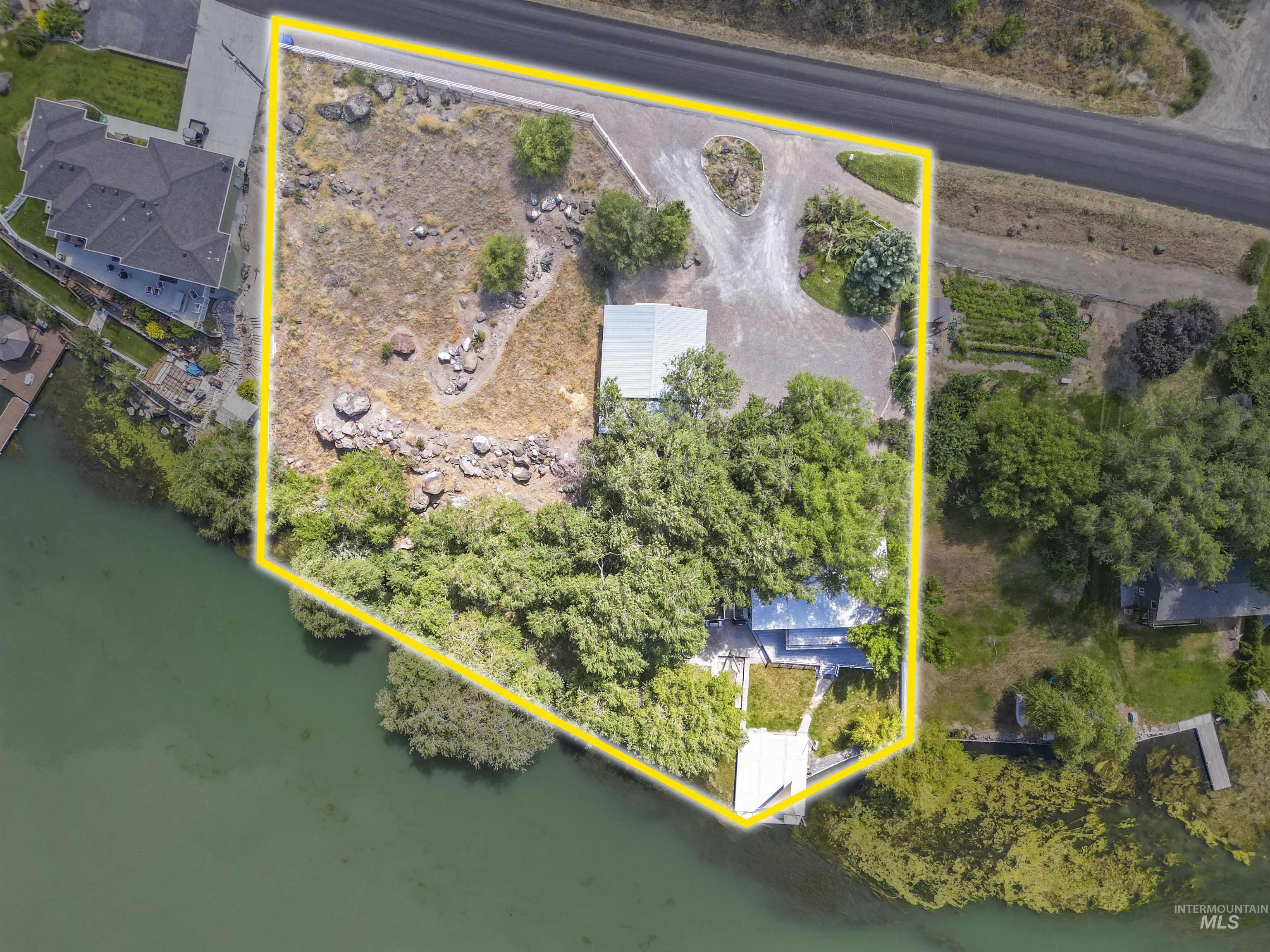 44 Bell Rapids Road, Hagerman, Idaho 83332-0018, 3 Bedrooms, 2 Bathrooms, Residential For Sale, Price $1,350,000,MLS 98887969