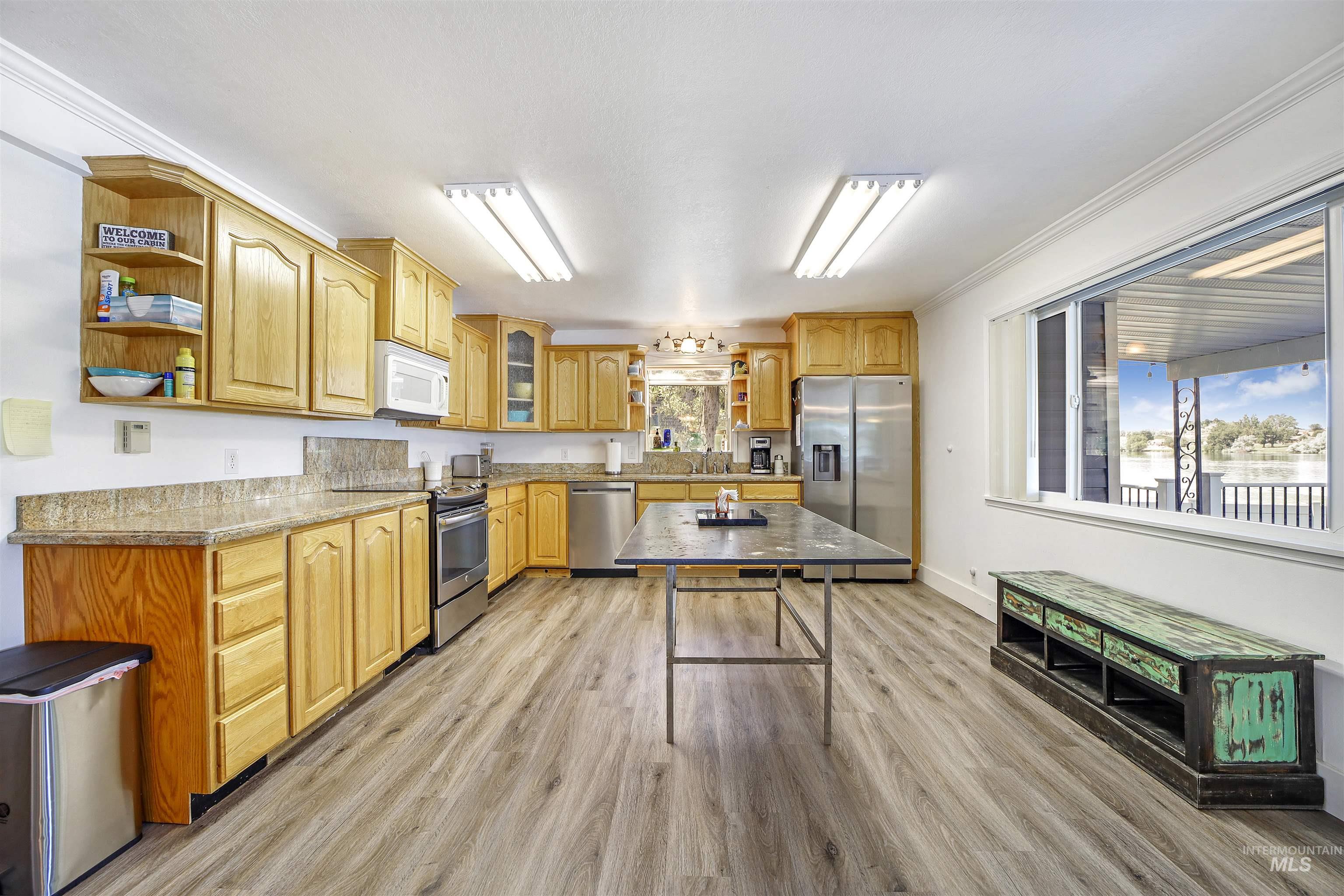 44 Bell Rapids Road, Hagerman, Idaho 83332-0018, 3 Bedrooms, 2 Bathrooms, Residential For Sale, Price $1,350,000,MLS 98887969