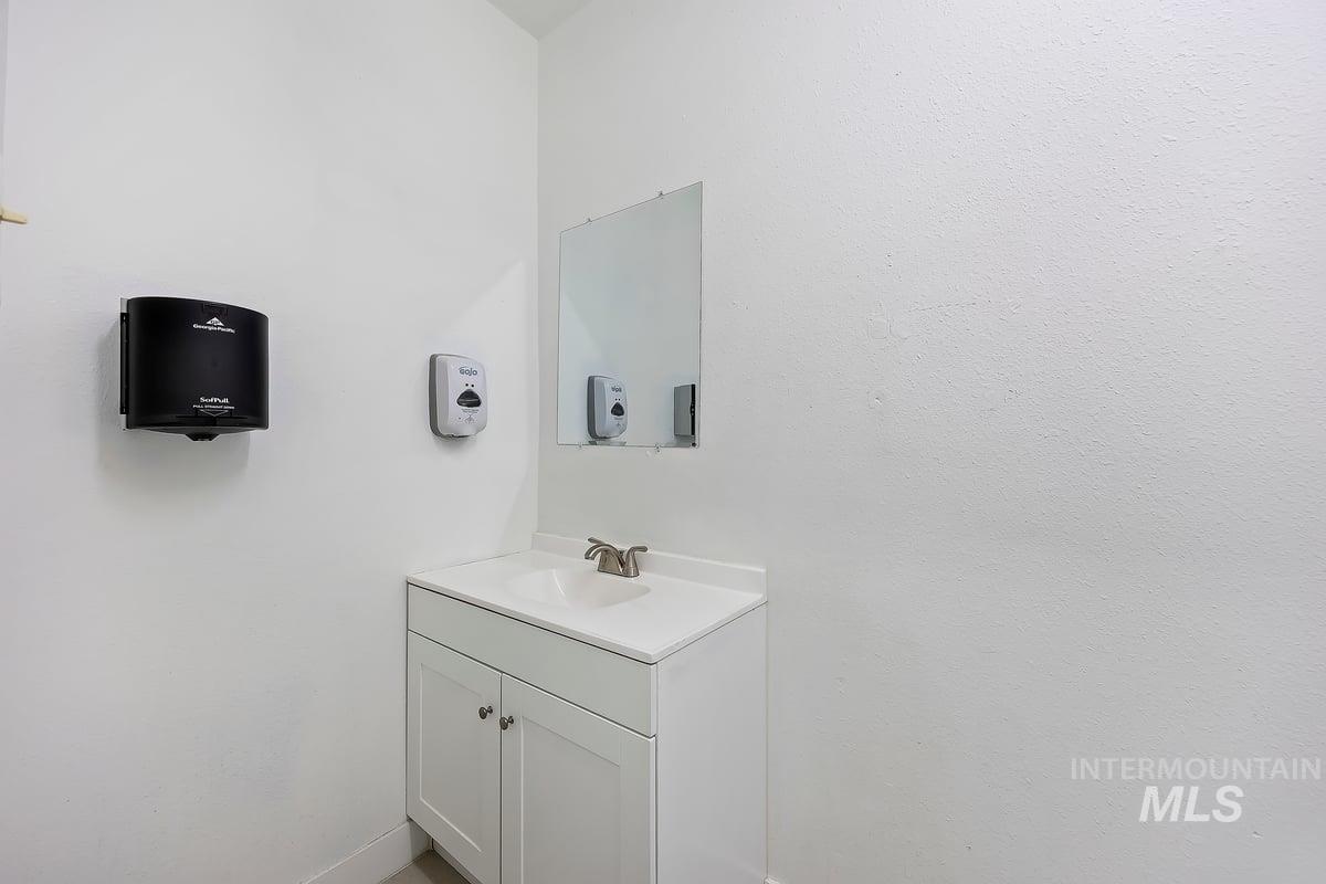 702 Fairfield St W, Twin Falls, Idaho 83301, Business/Commercial For Sale, Price $76,200, 98893679