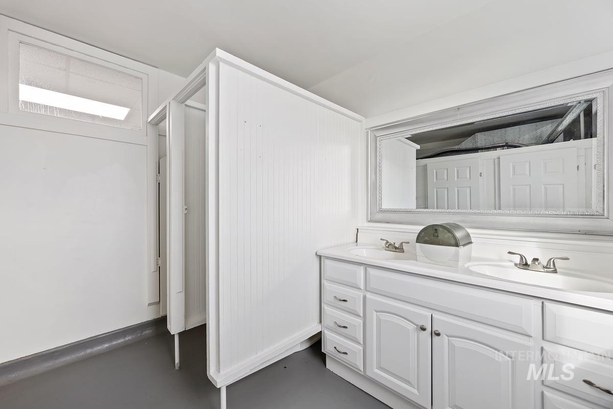 702 Fairfield St W, Twin Falls, Idaho 83301, Business/Commercial For Sale, Price $76,200, 98893679