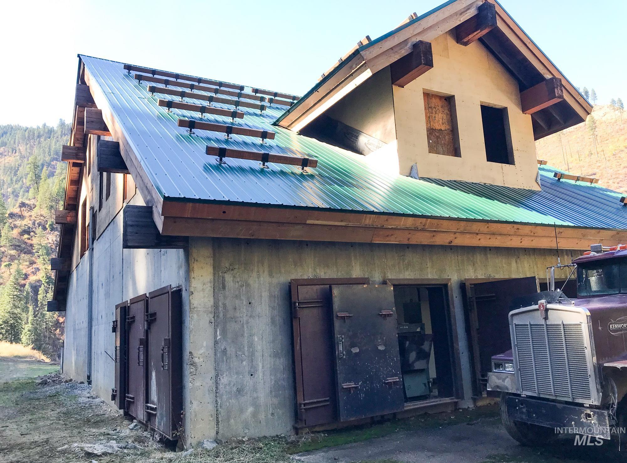 1850 FS Rd #318, Riggins, Idaho 83638, 10 Bedrooms, 6 Bathrooms, Residential For Sale, Price $3,500,000,MLS 98896648