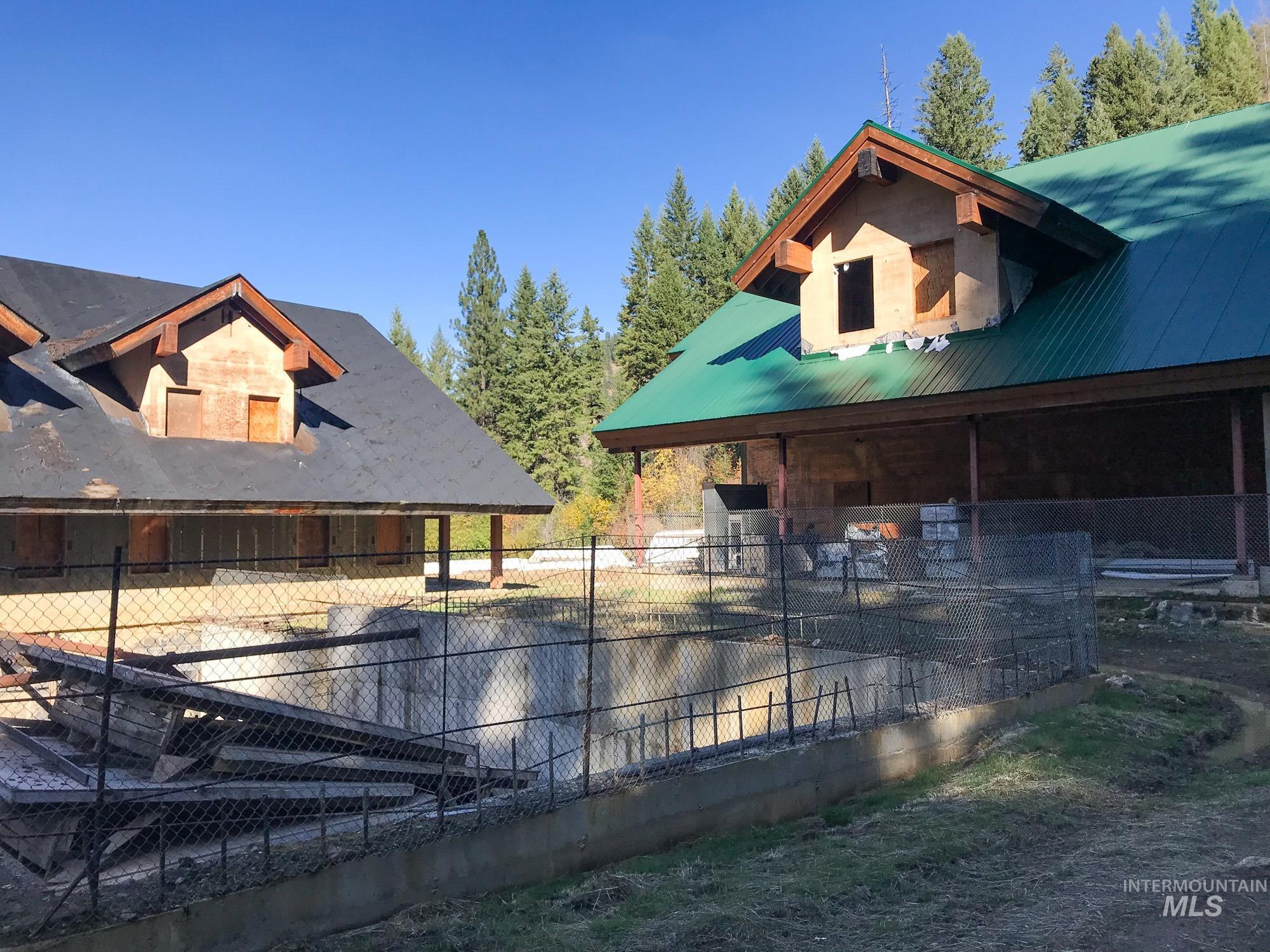 1850 FS Rd #318, Riggins, Idaho 83638, 10 Bedrooms, 6 Bathrooms, Residential For Sale, Price $3,500,000,MLS 98896648