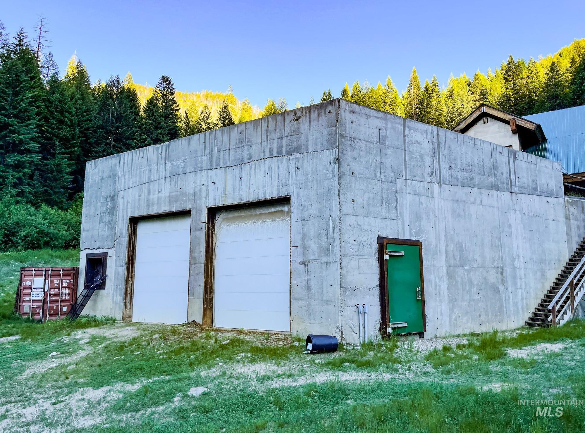 1850 FS Rd #318, Riggins, Idaho 83638, 10 Bedrooms, 6 Bathrooms, Residential For Sale, Price $3,500,000,MLS 98896648