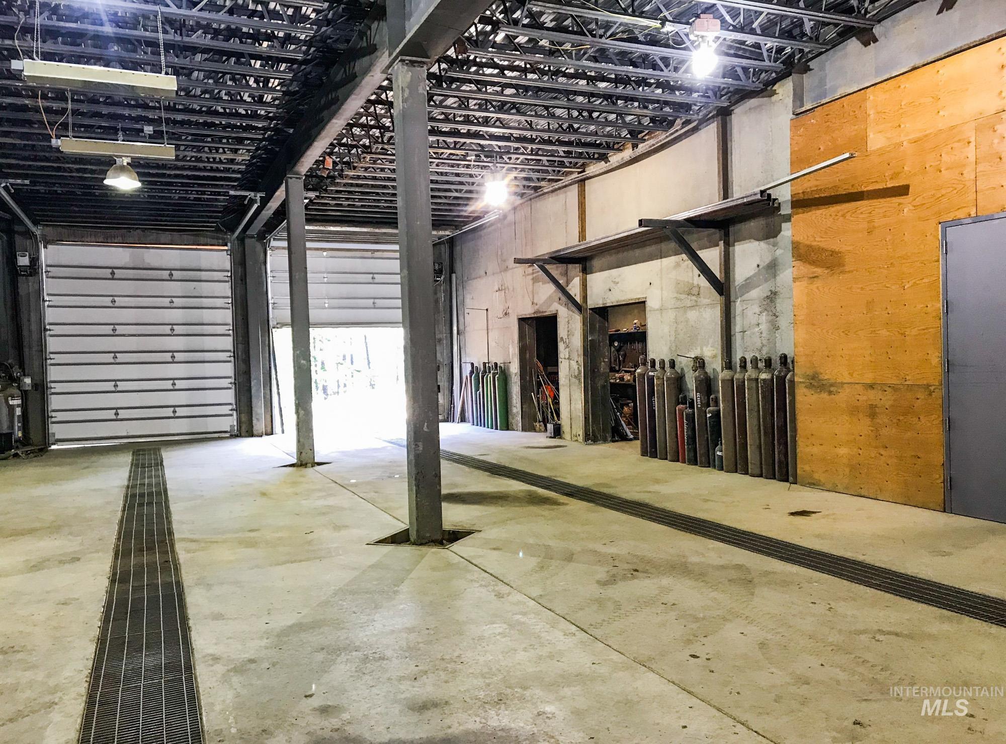 1850 FS Rd #318, Riggins, Idaho 83638, 10 Bedrooms, 6 Bathrooms, Residential For Sale, Price $3,500,000,MLS 98896648