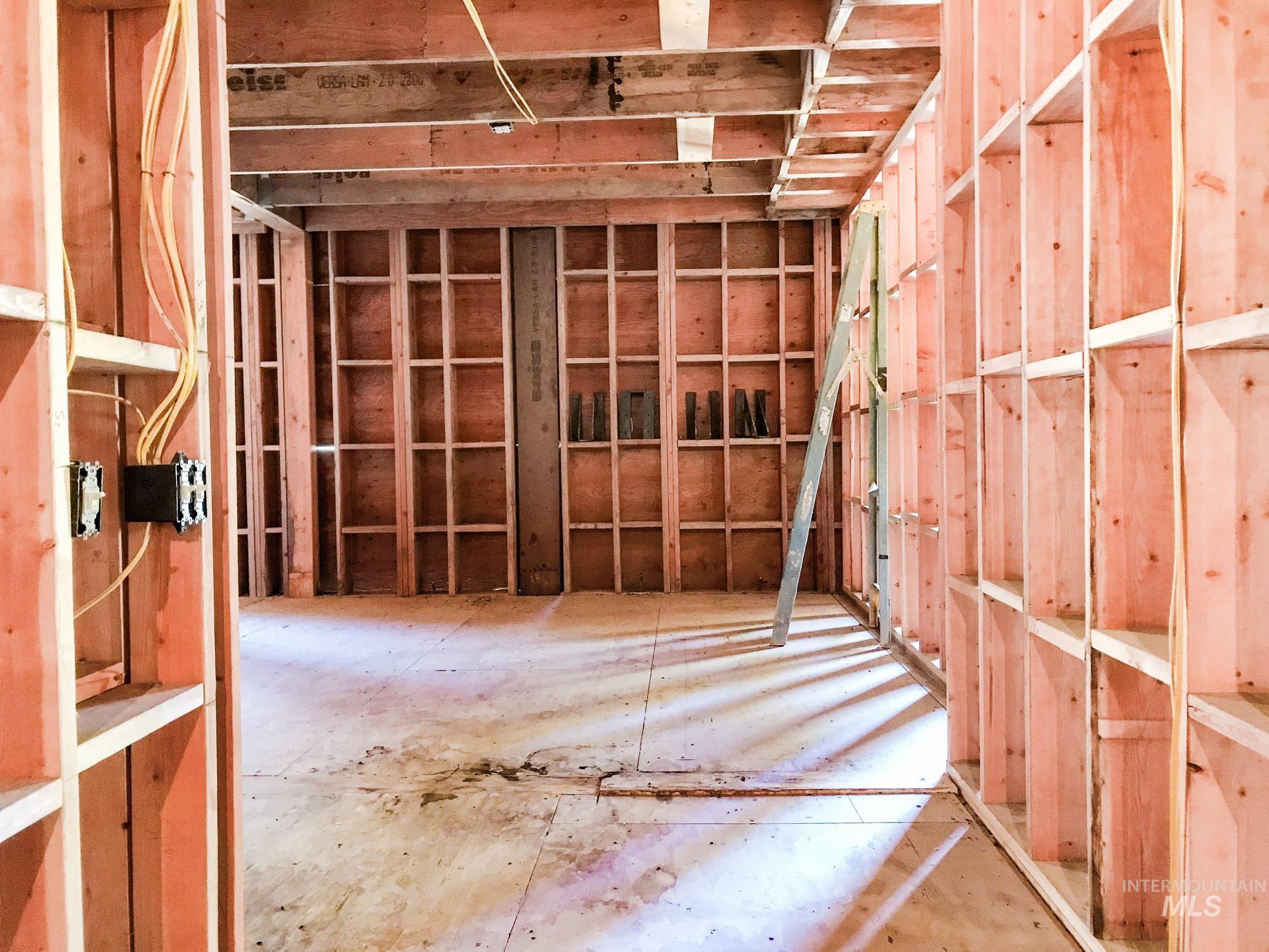 1850 FS Rd #318, Riggins, Idaho 83638, 10 Bedrooms, 6 Bathrooms, Residential For Sale, Price $3,500,000,MLS 98896648