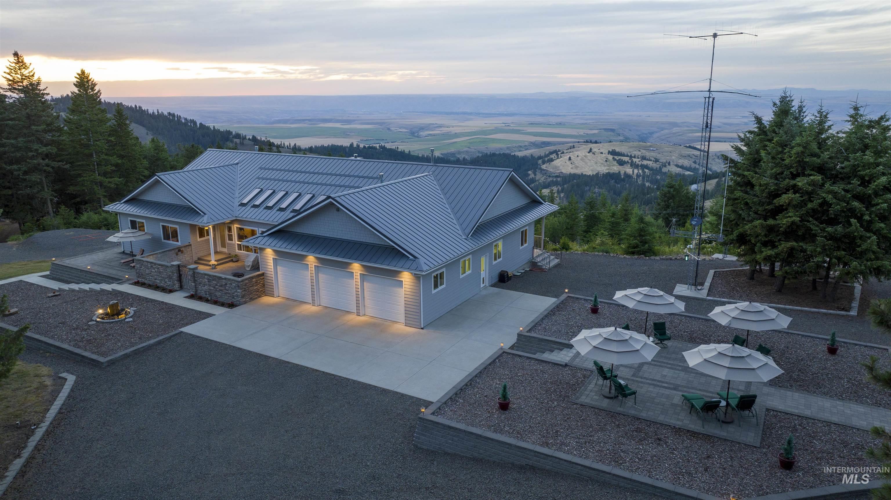 21506 Buckboard Lane, Lewiston, Idaho 83501, 3 Bedrooms, 3 Bathrooms, Residential For Sale, Price $999,977, 98897877
