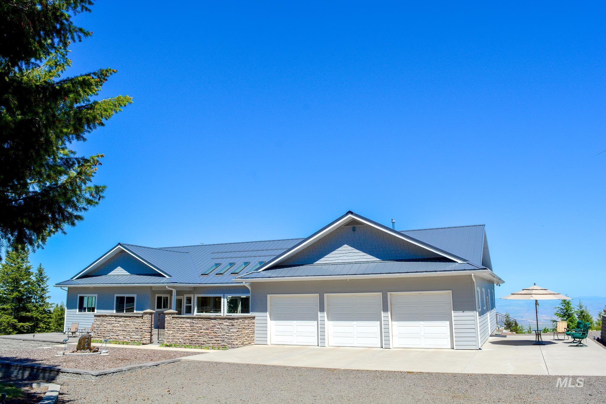 21506 Buckboard Lane, Lewiston, Idaho 83501, 3 Bedrooms, 3 Bathrooms, Residential For Sale, Price $999,977, 98897877