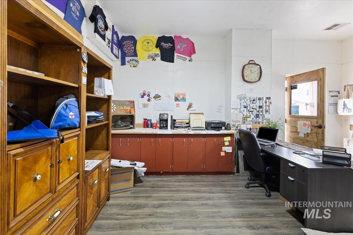 20 & 40 E Central Blvd, Cambridge, Idaho 83610, Business/Commercial For Sale, Price $424,000,MLS 98906867