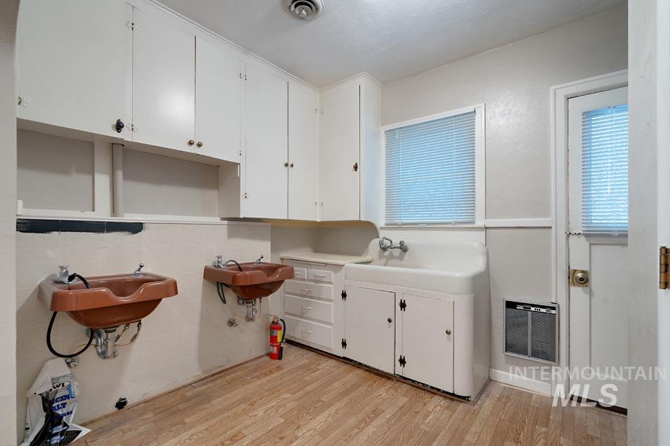 163 SW 1st Street, Ontario, Oregon 97914, 4 Bedrooms, Business/Commercial For Sale, Price $525,000,MLS 98907764